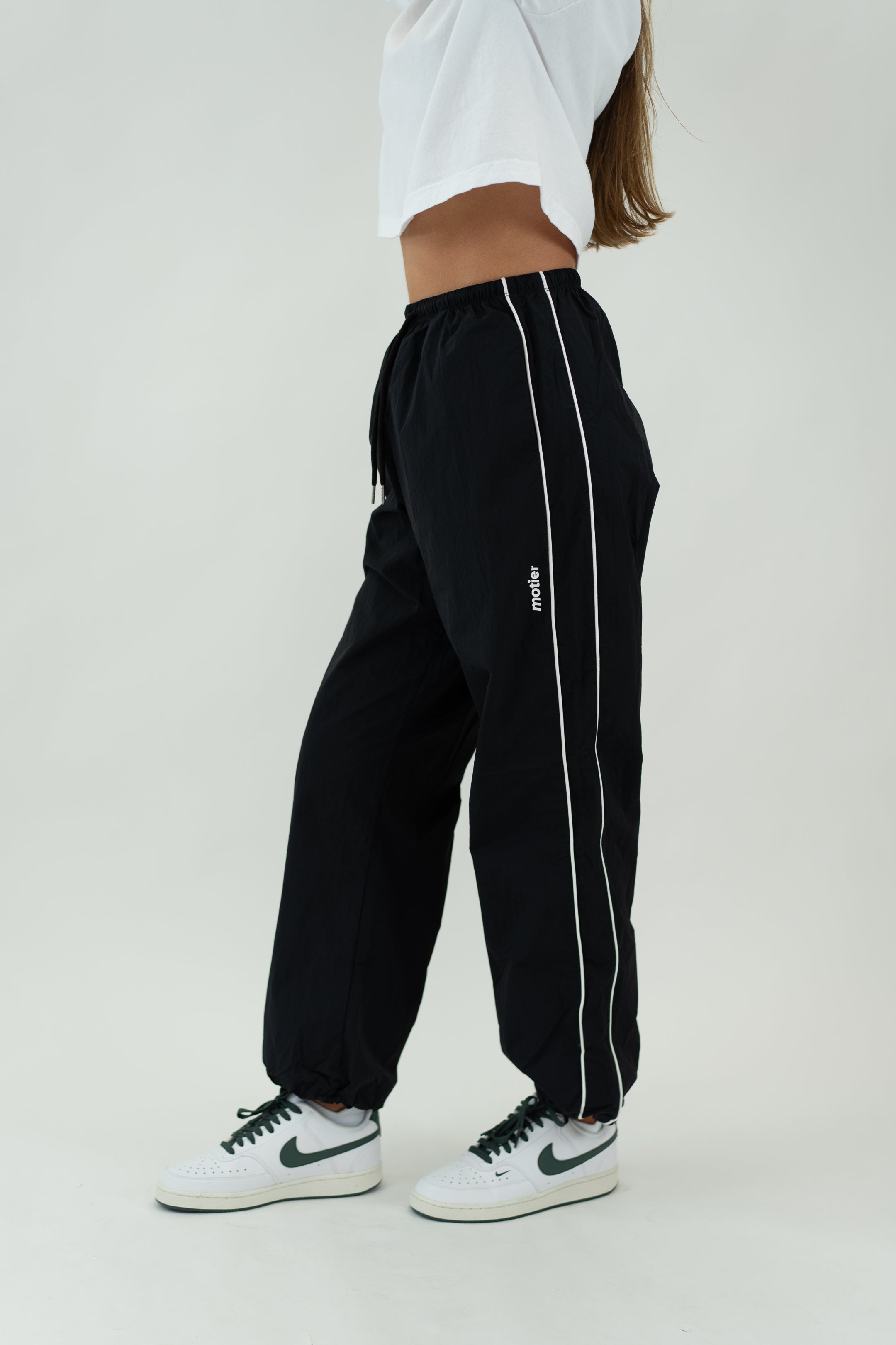 The Velora Contrast Windbreaker Pants (Black) - Motier Lafayette