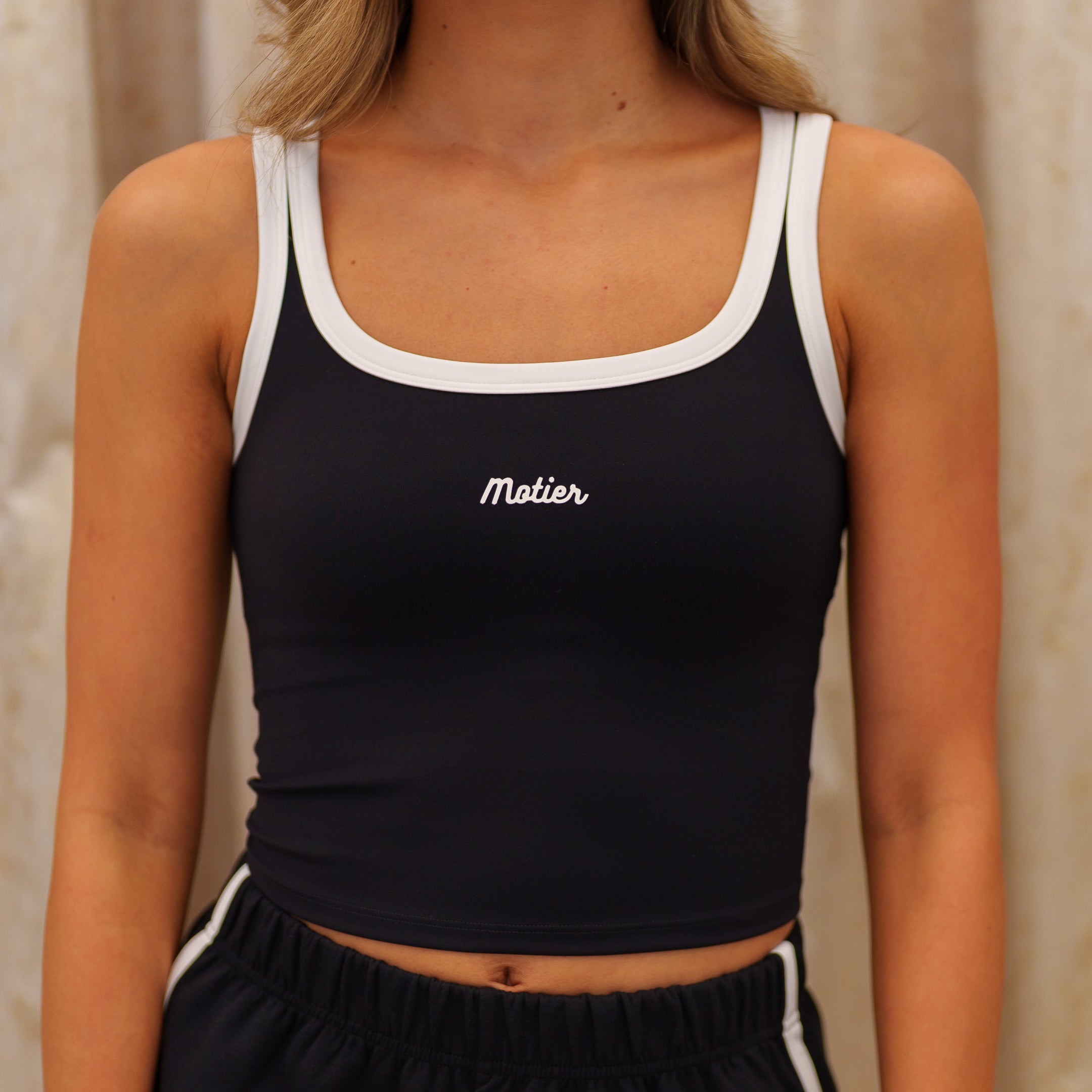 The Contrast Active Tank (Black)