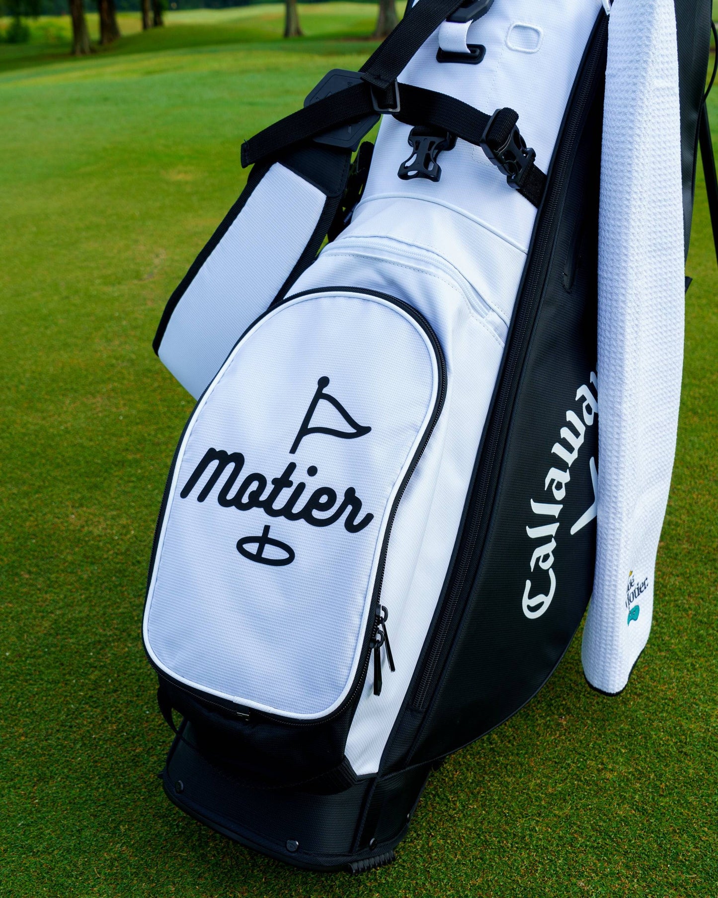 The Motier Fairway C Callaway Tour Golf Bag (Black/White)