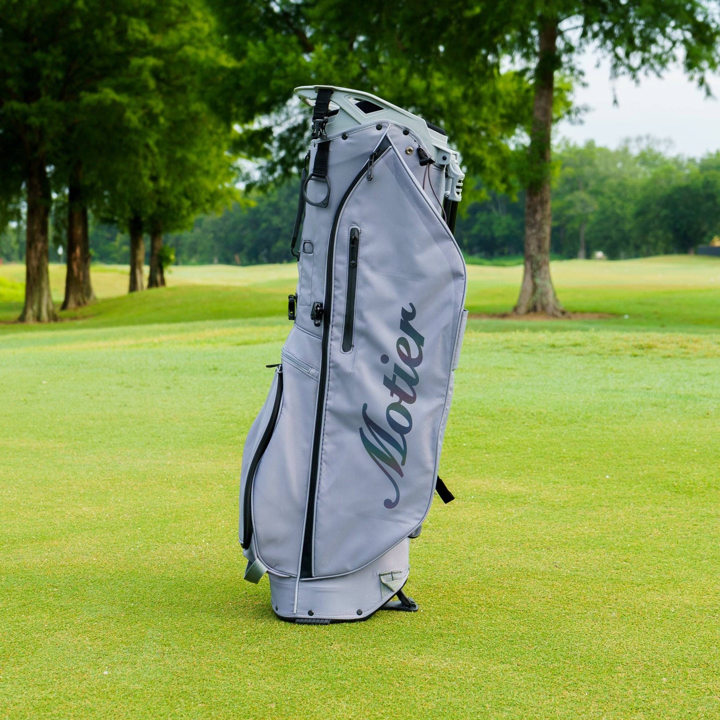 The Motier Fairway C Callaway Tour Golf Bag (Grey Iridescent)