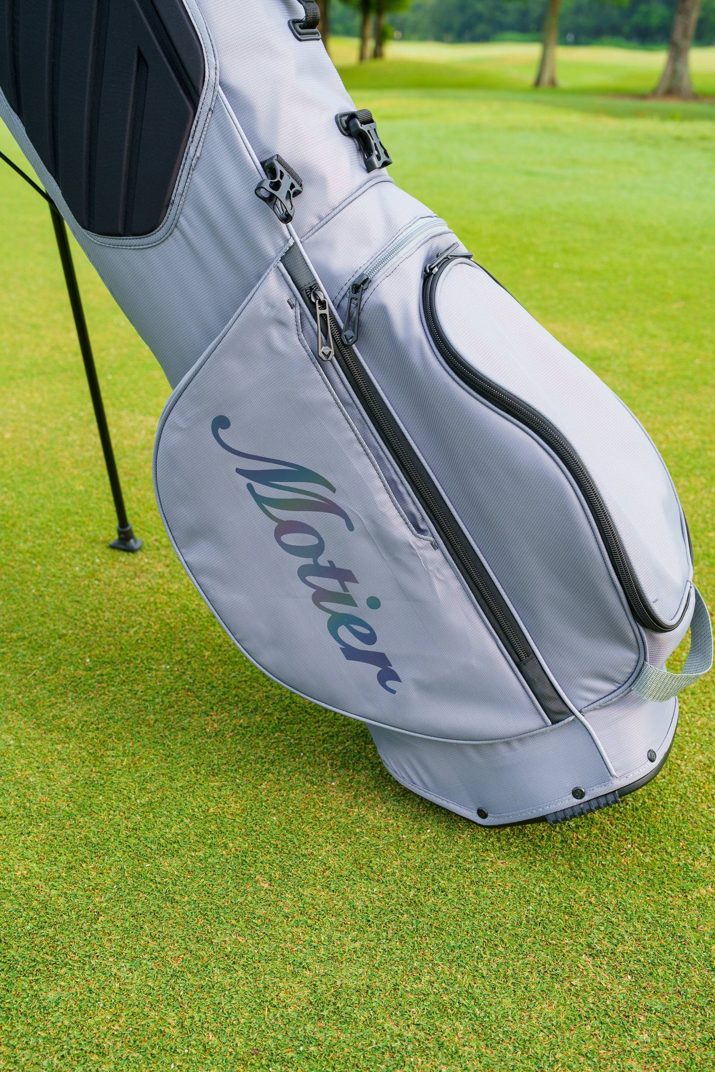 The Motier Fairway C Callaway Tour Golf Bag (Grey Iridescent)