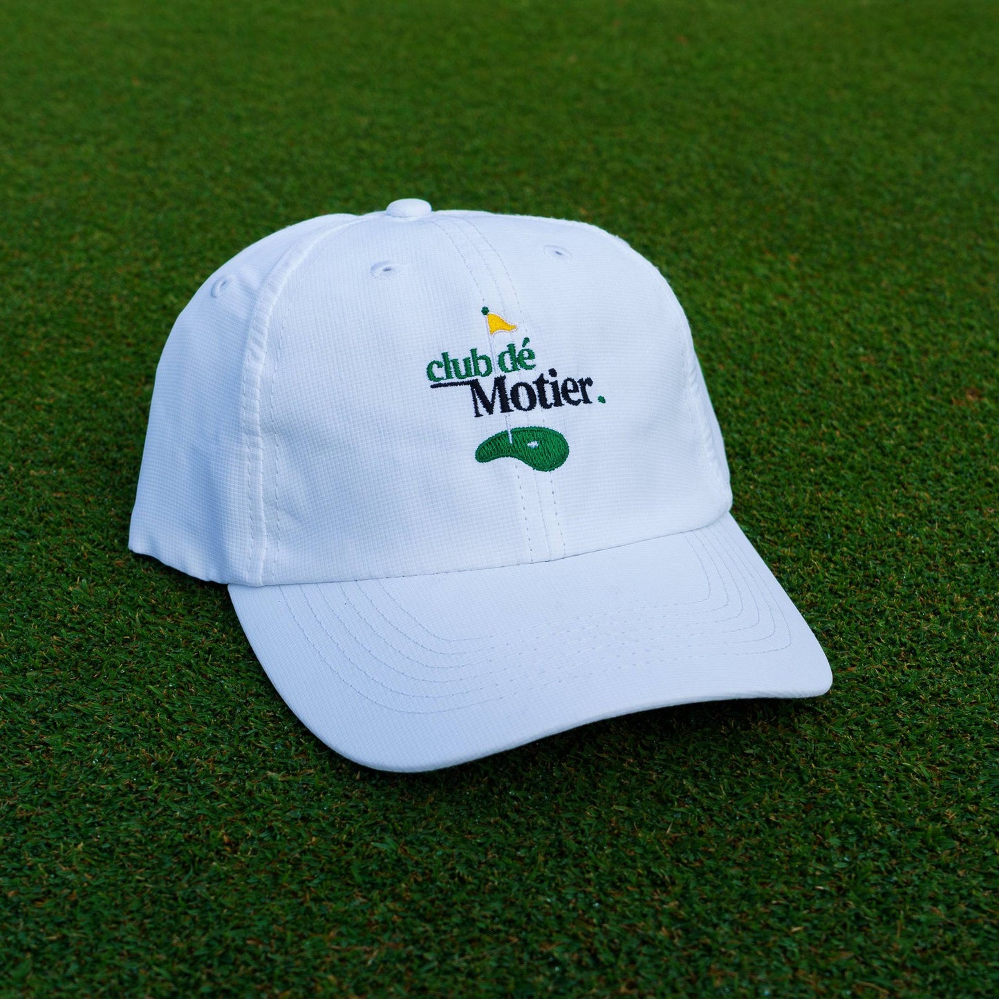 The Club de Motier Performance Hat (White)