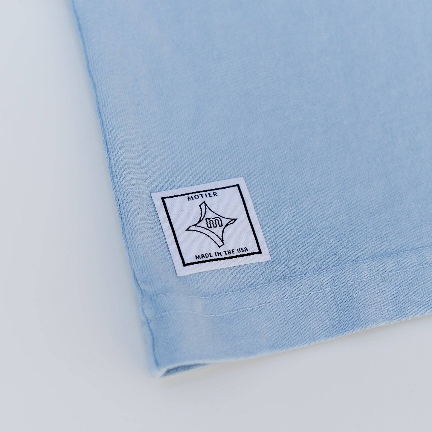 The Floral Luxe Tee (Skyway)