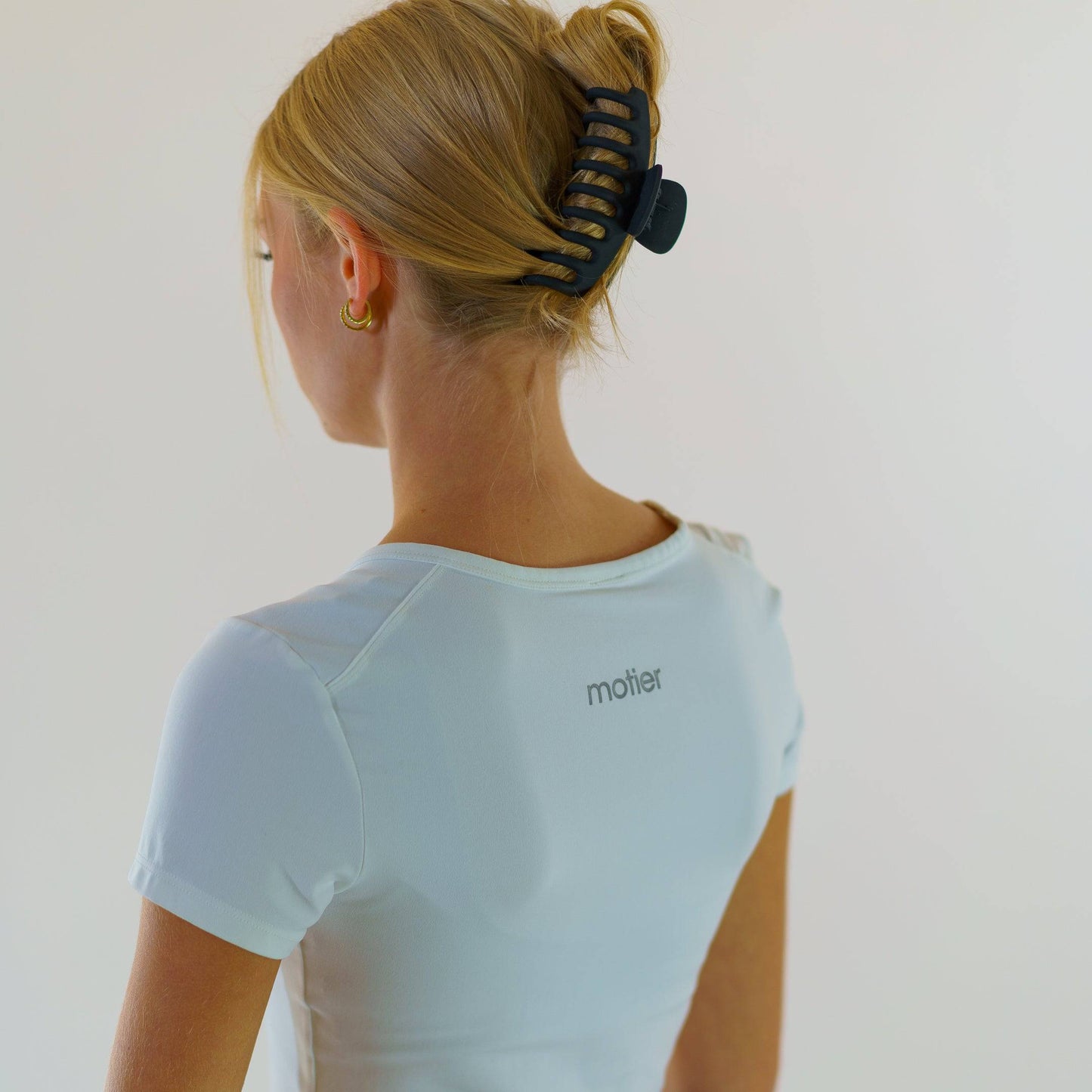 Round Neck Seamless Crop (White)