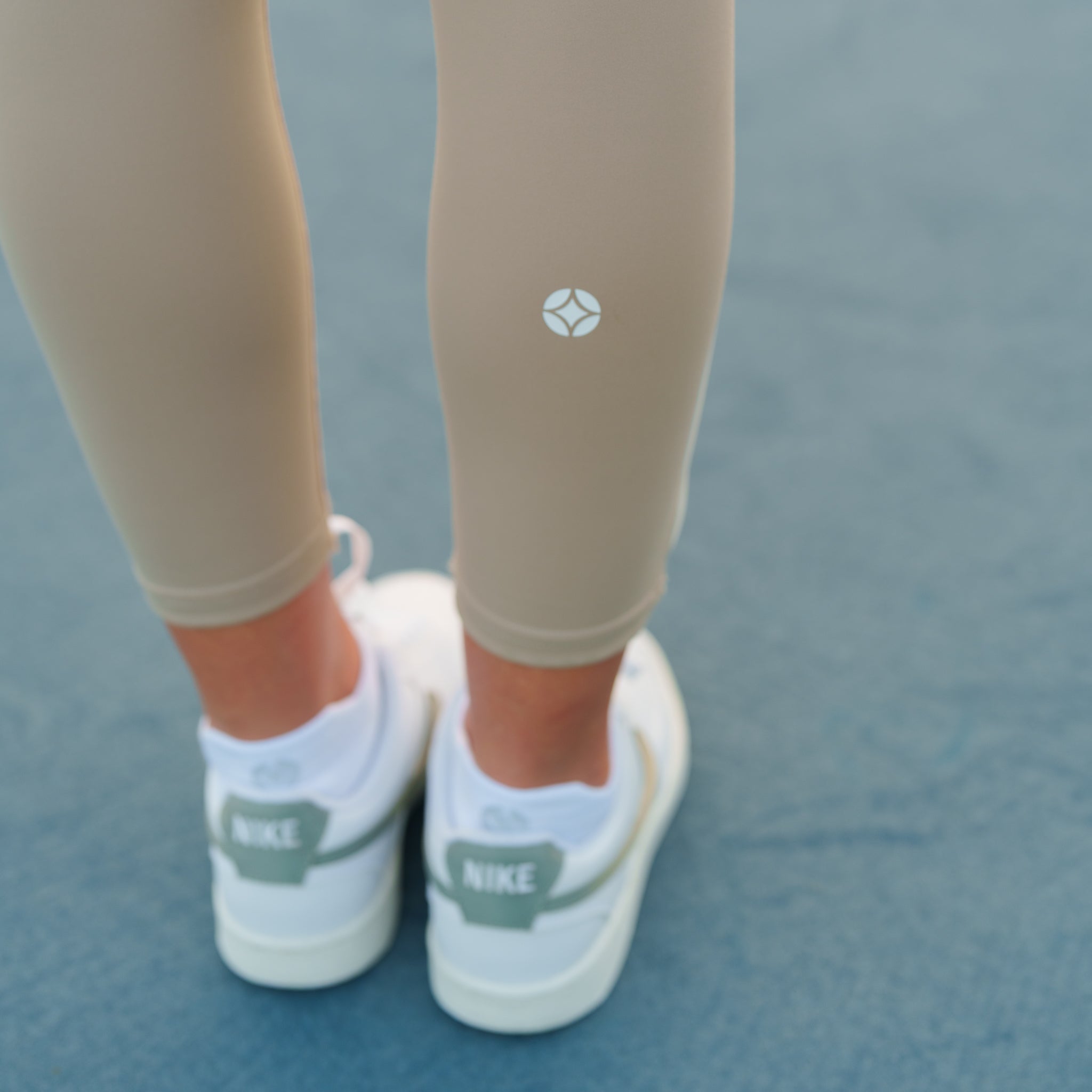 The Streamline Highwaist Leggings (Taupe) - Motier Lafayette