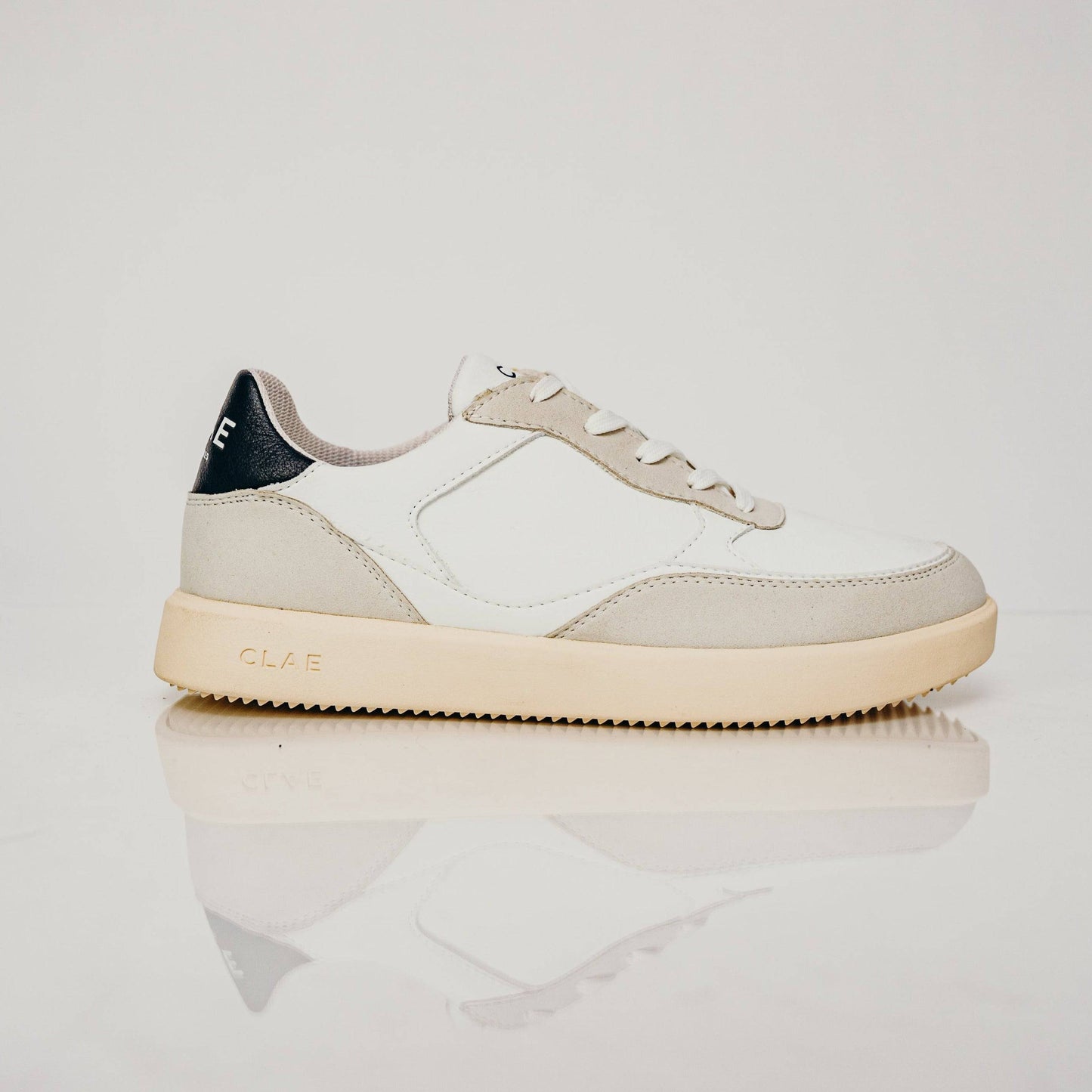 Clae Austin Vegan (White/Navy)