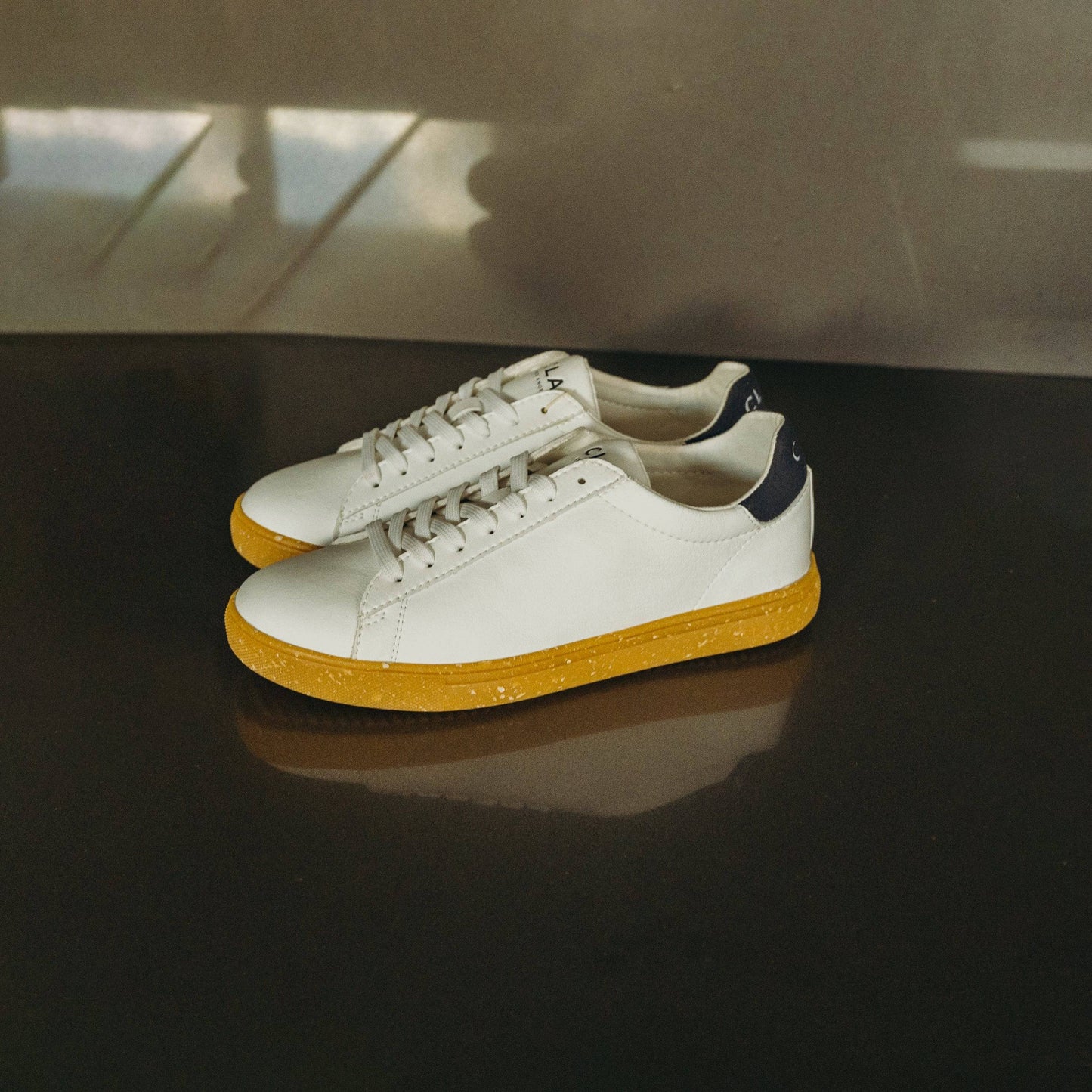 Clae Bradley Vegan (White Leather/Navy/Gum)