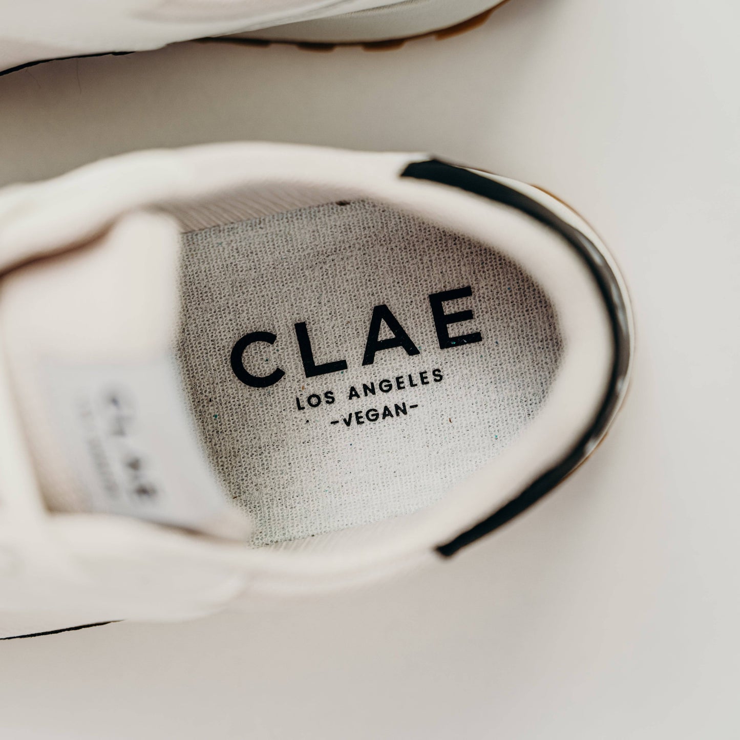 Clae Joshua Vegan (White/Black)