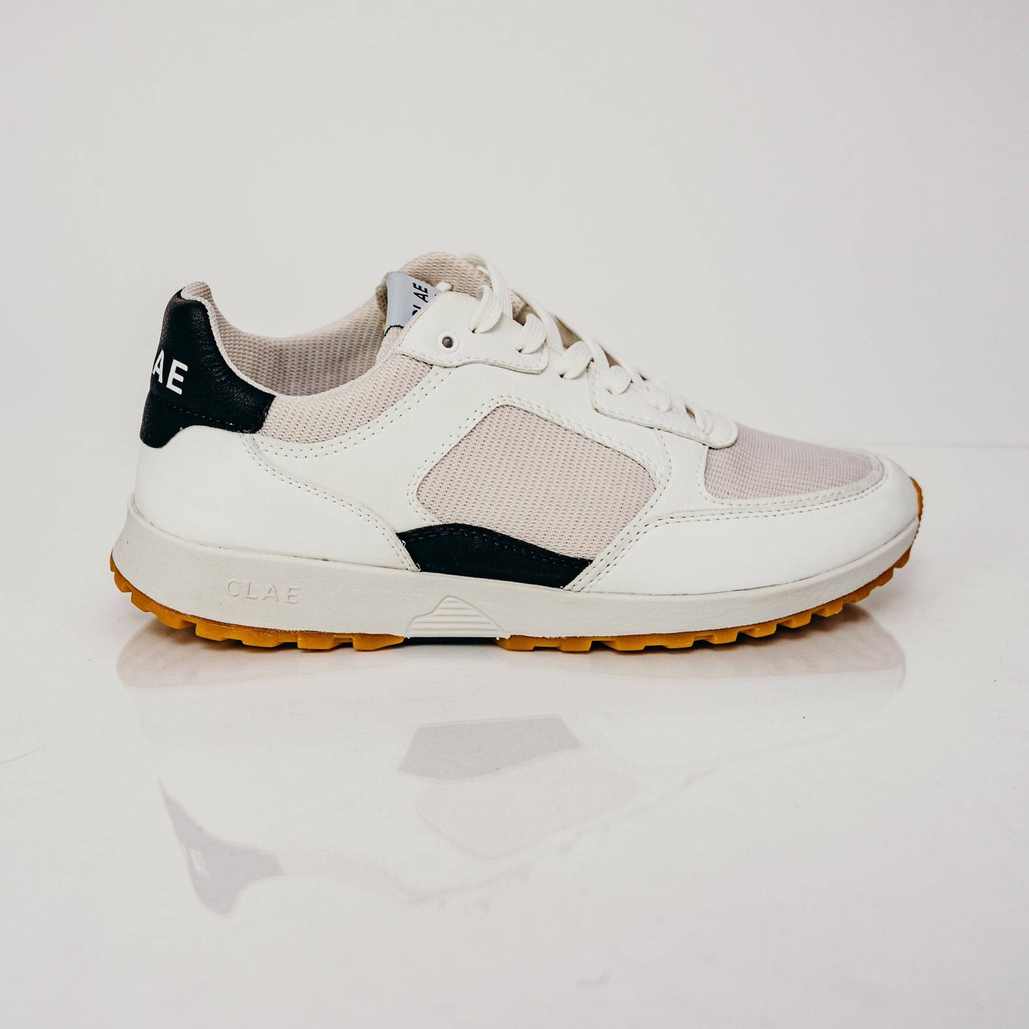 Clae Joshua Vegan (White/Black)