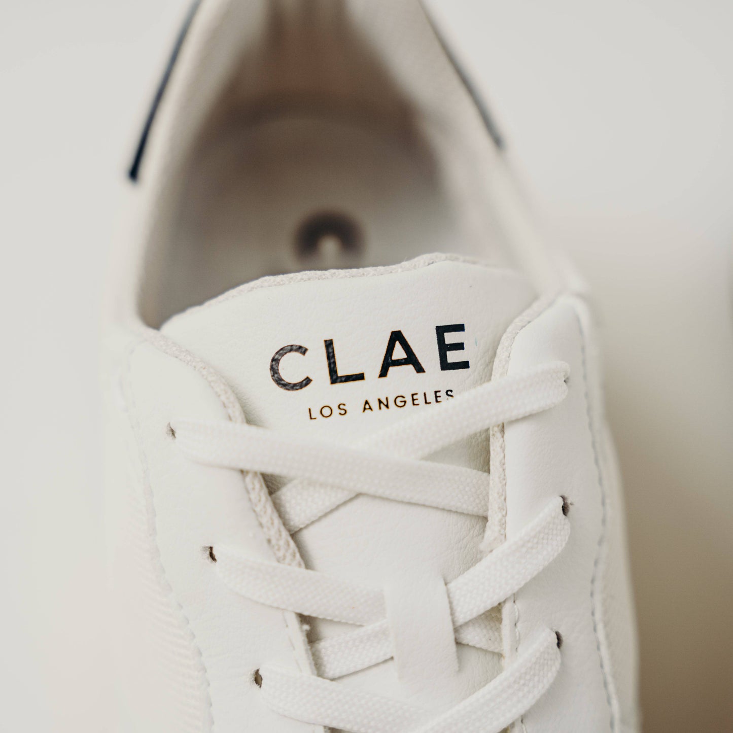 Clae Malone Lite Vegan (White/Black) - Motier Lafayette