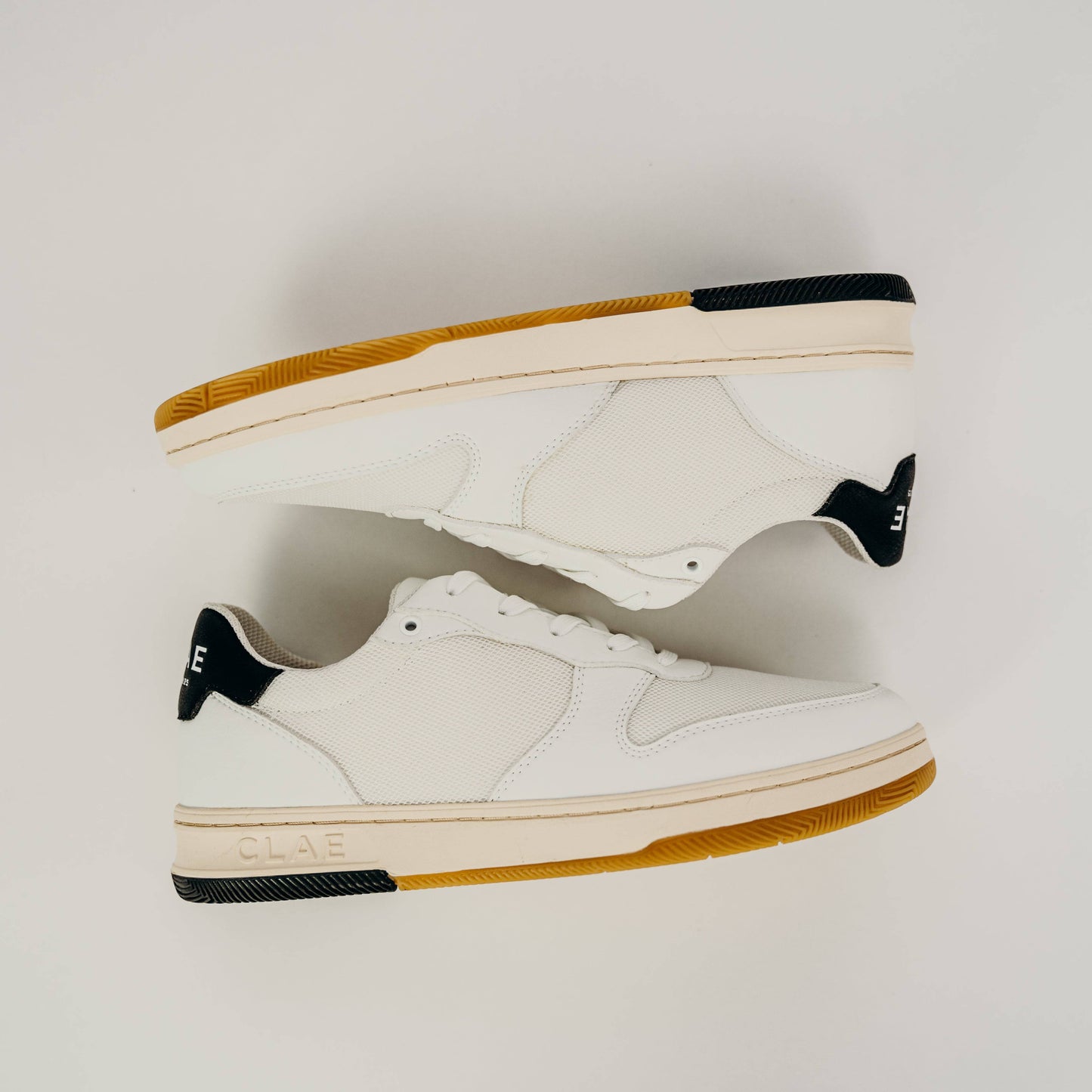 Clae Malone Lite Vegan (White/Black) - Motier Lafayette