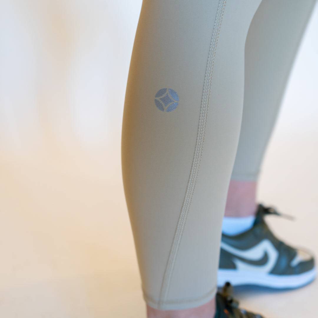 Lycra Blend Highwaist Leggings (Taupe)