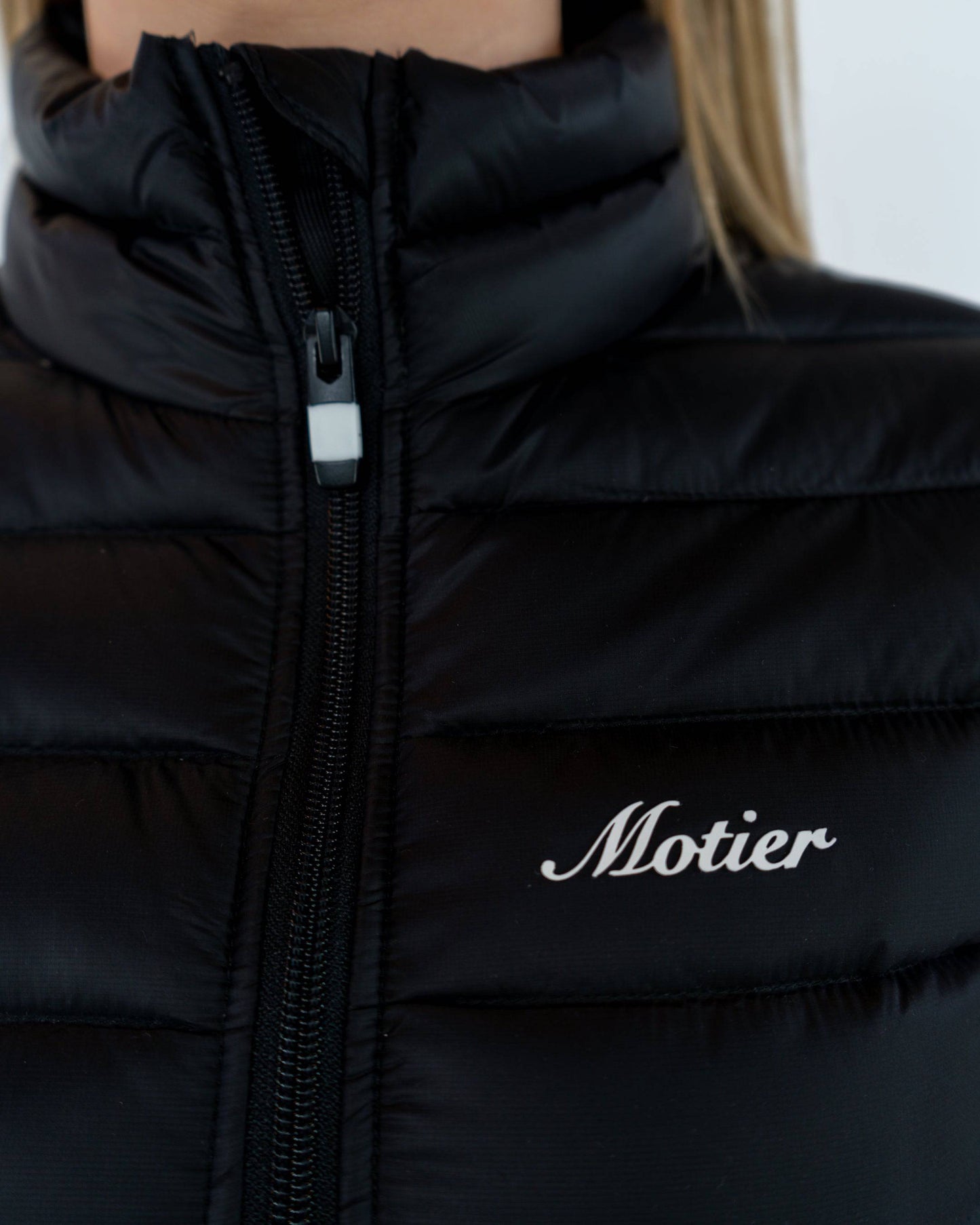 Mock-Neck Slim Puffer (Black)