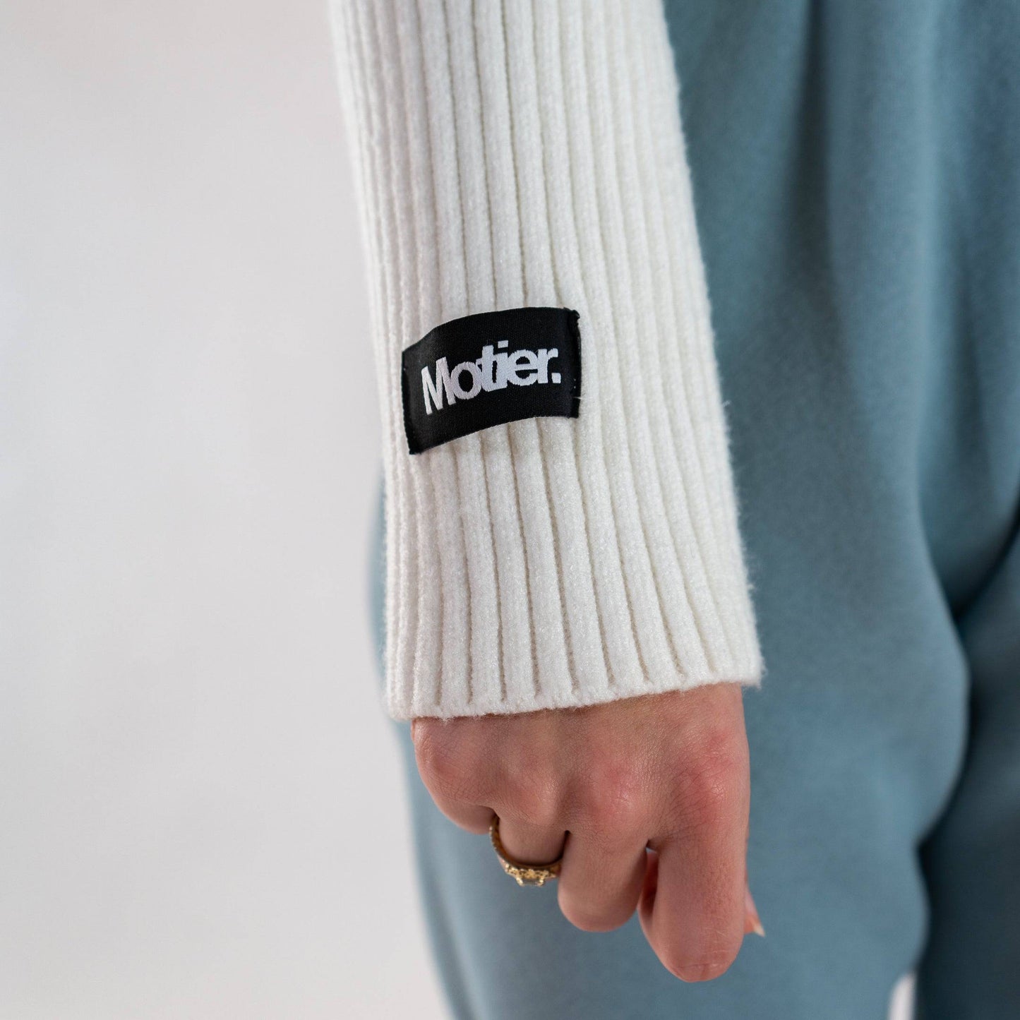 Ribbed Turtleneck Sweater (Ivory)