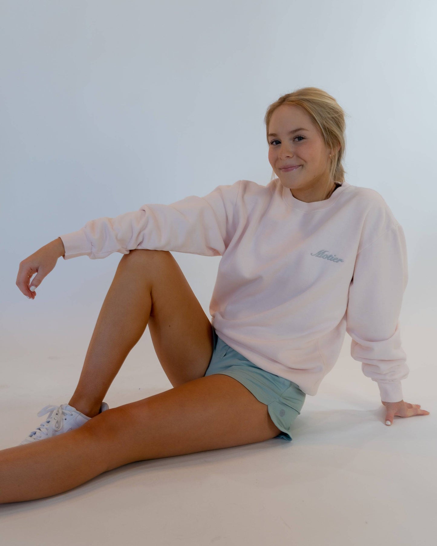 Script Luxe Premium Crewneck (Mauve Chalk)
