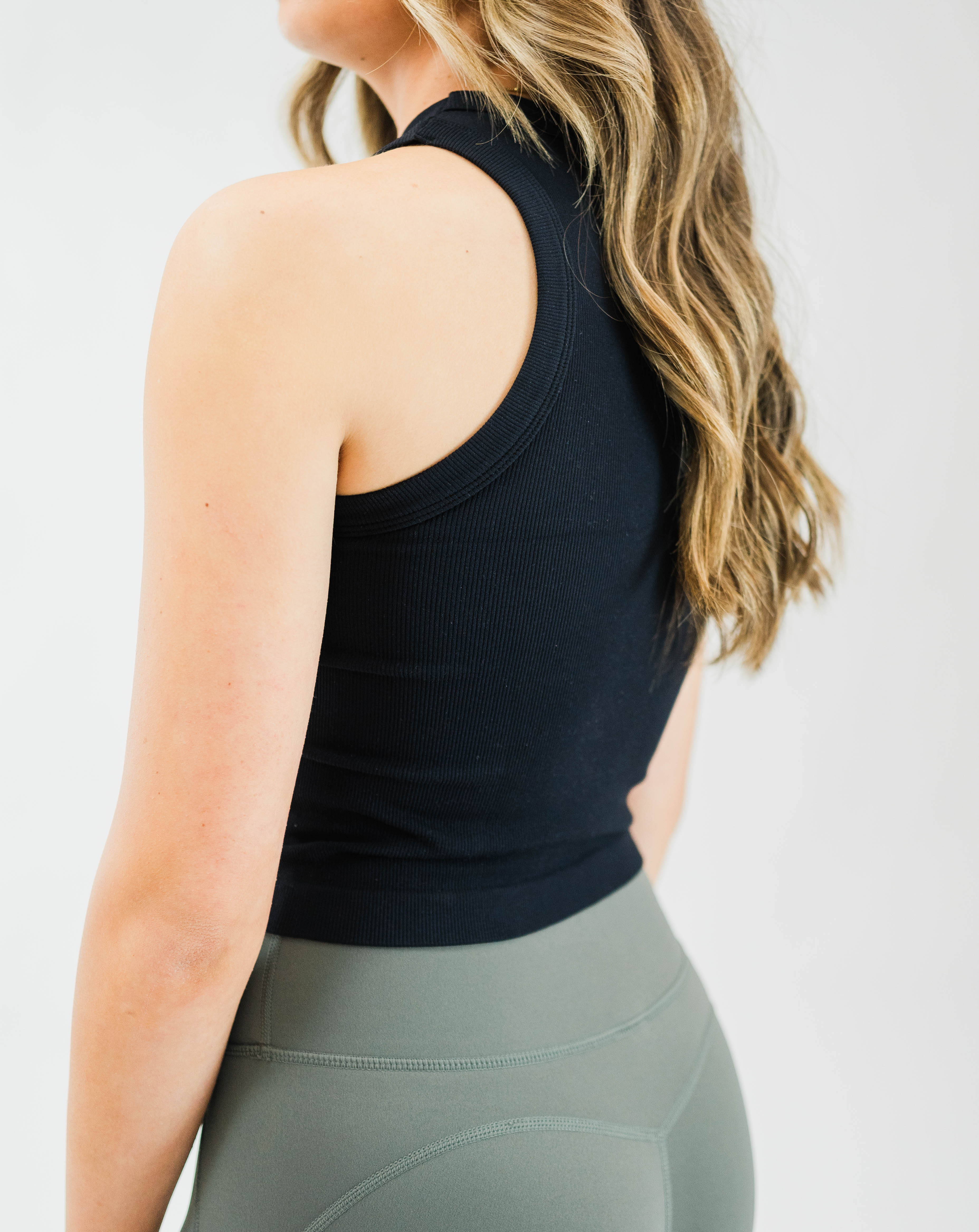 Women's Ribbed Active Tank (Black) - Motier Lafayette 
