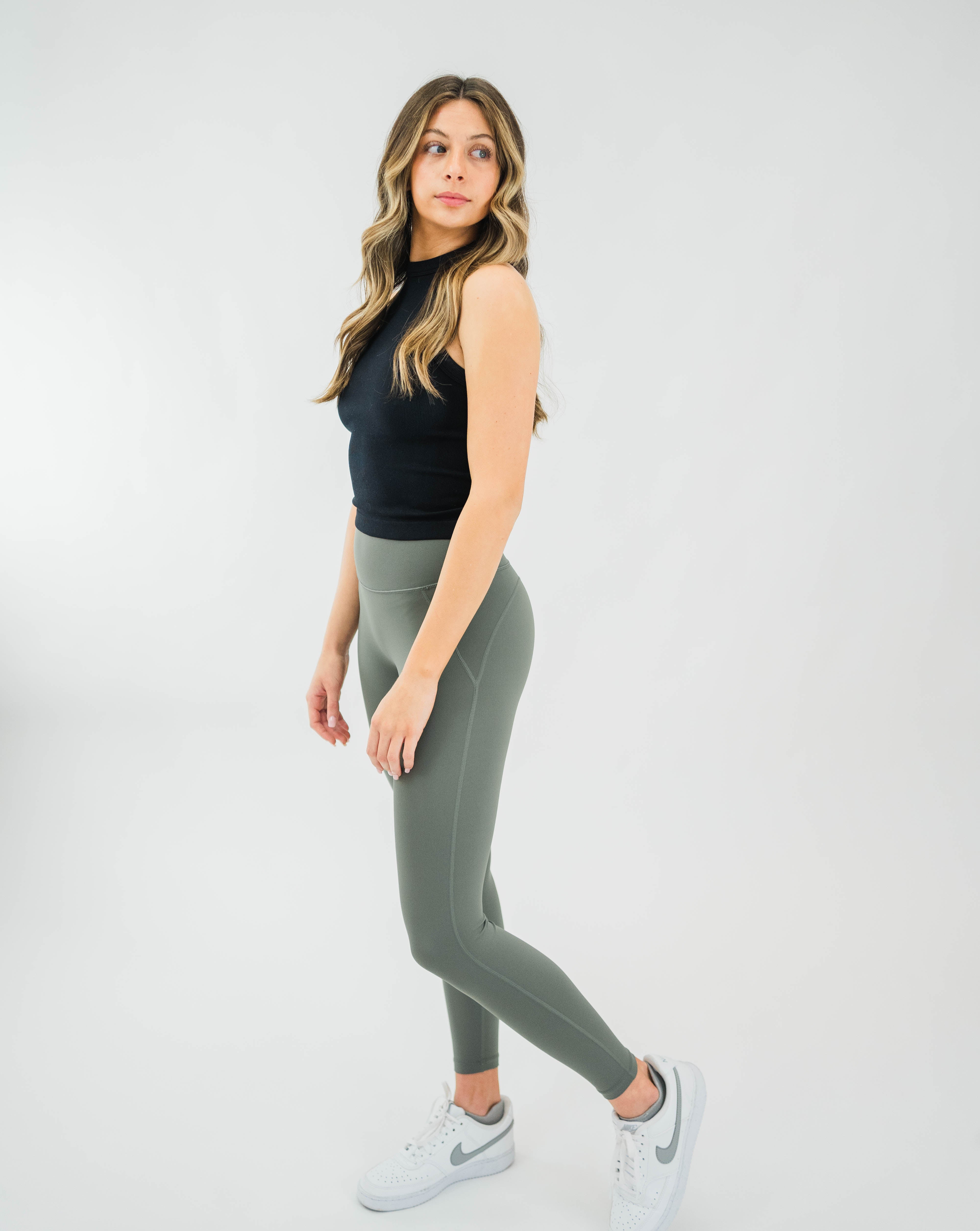 Women's Ribbed Active Tank (Black) - Motier Lafayette 