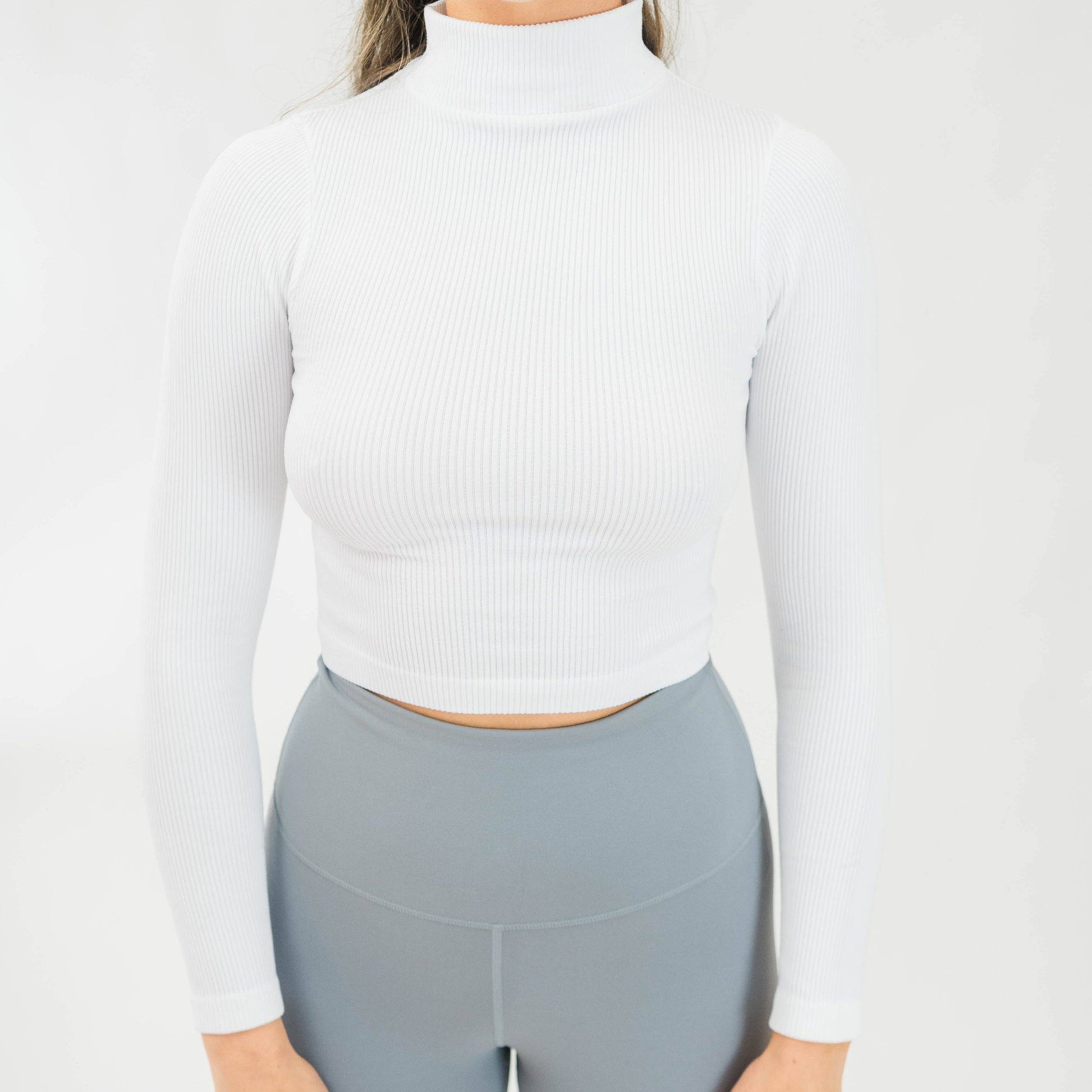 Women's Ribbed Mock-Neck L/S Top (White) - Motier Lafayette 