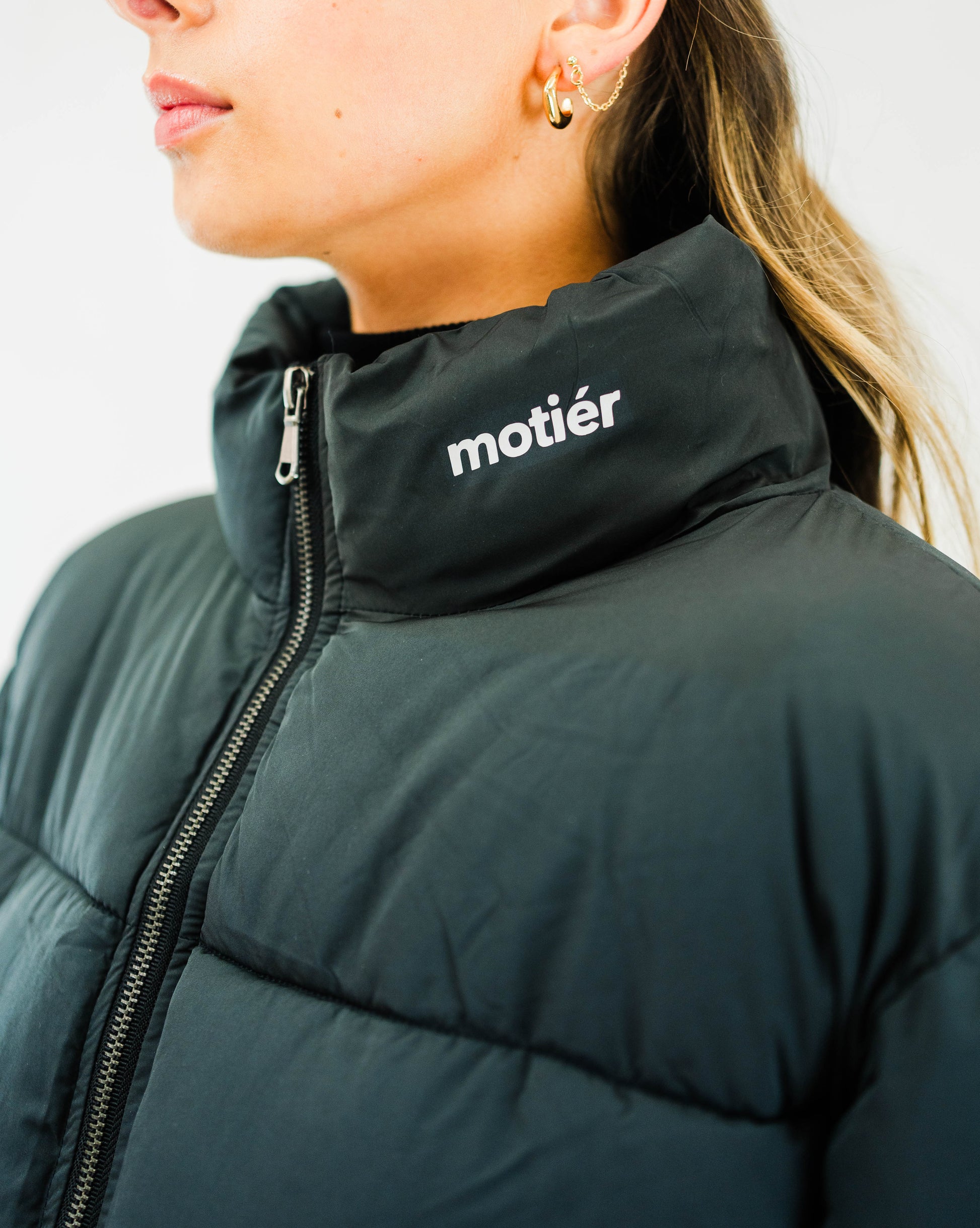The Motier Women's Chloé Puffer (Black) - Motier Lafayette 