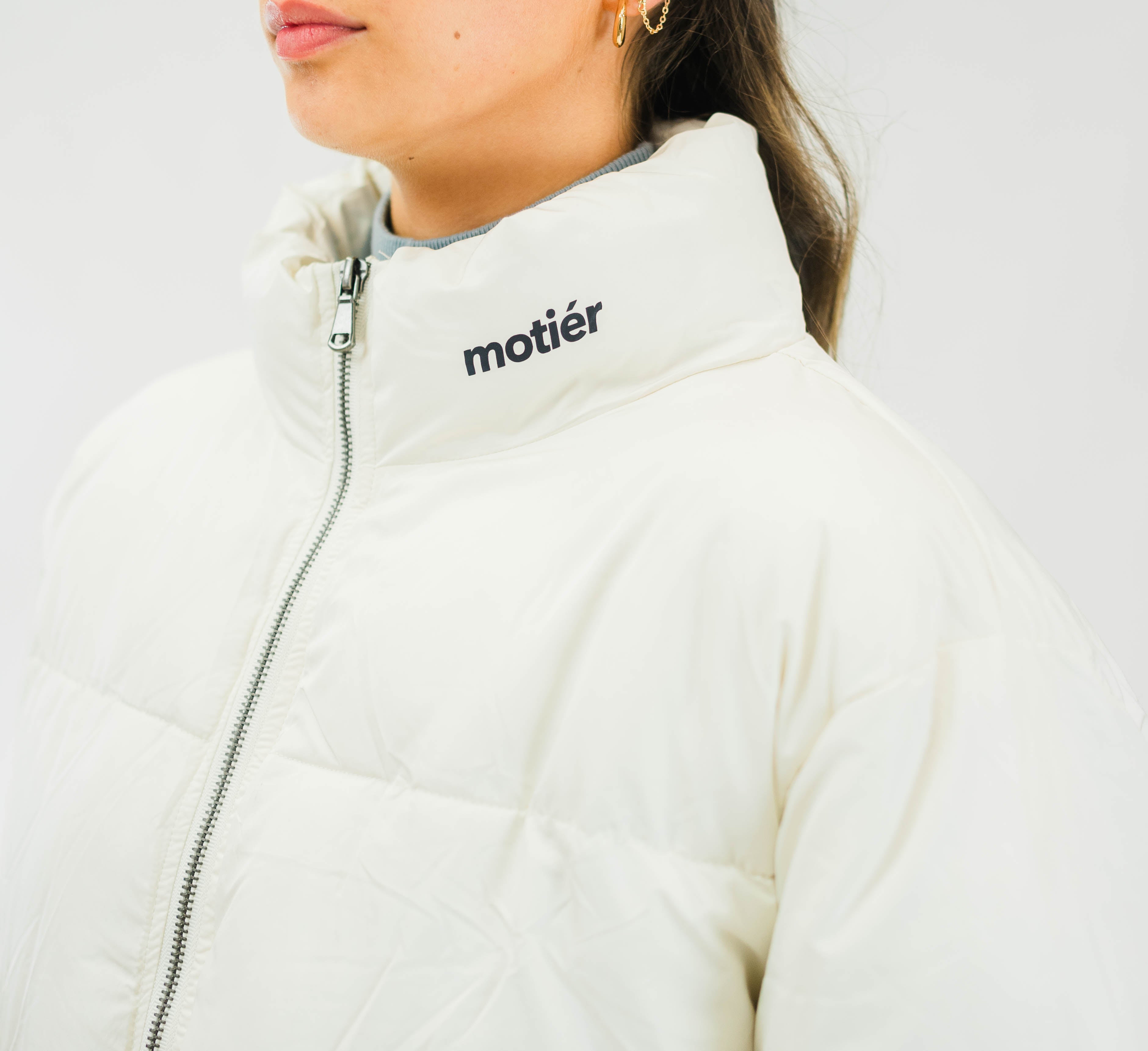 The Motier Women's Chloé Puffer (Off-White) - Motier Lafayette 