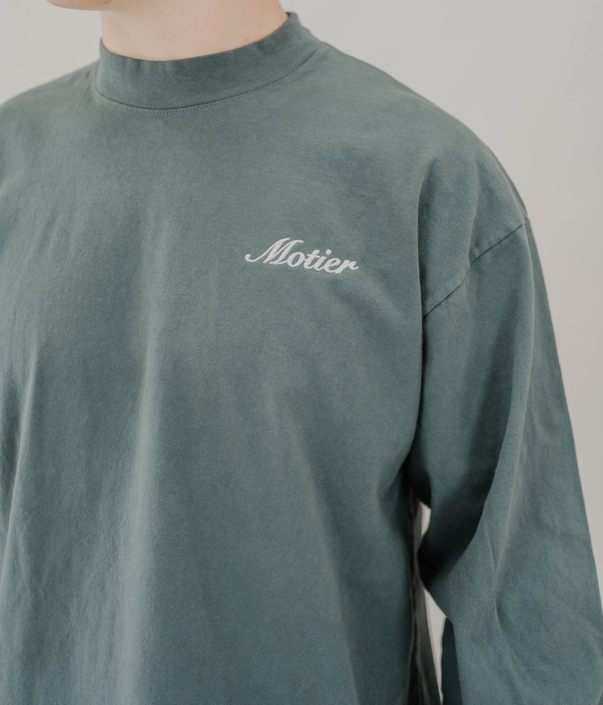 The Script Mock-Neck L/S Luxe Tee (Pine) - Motier Lafayette 