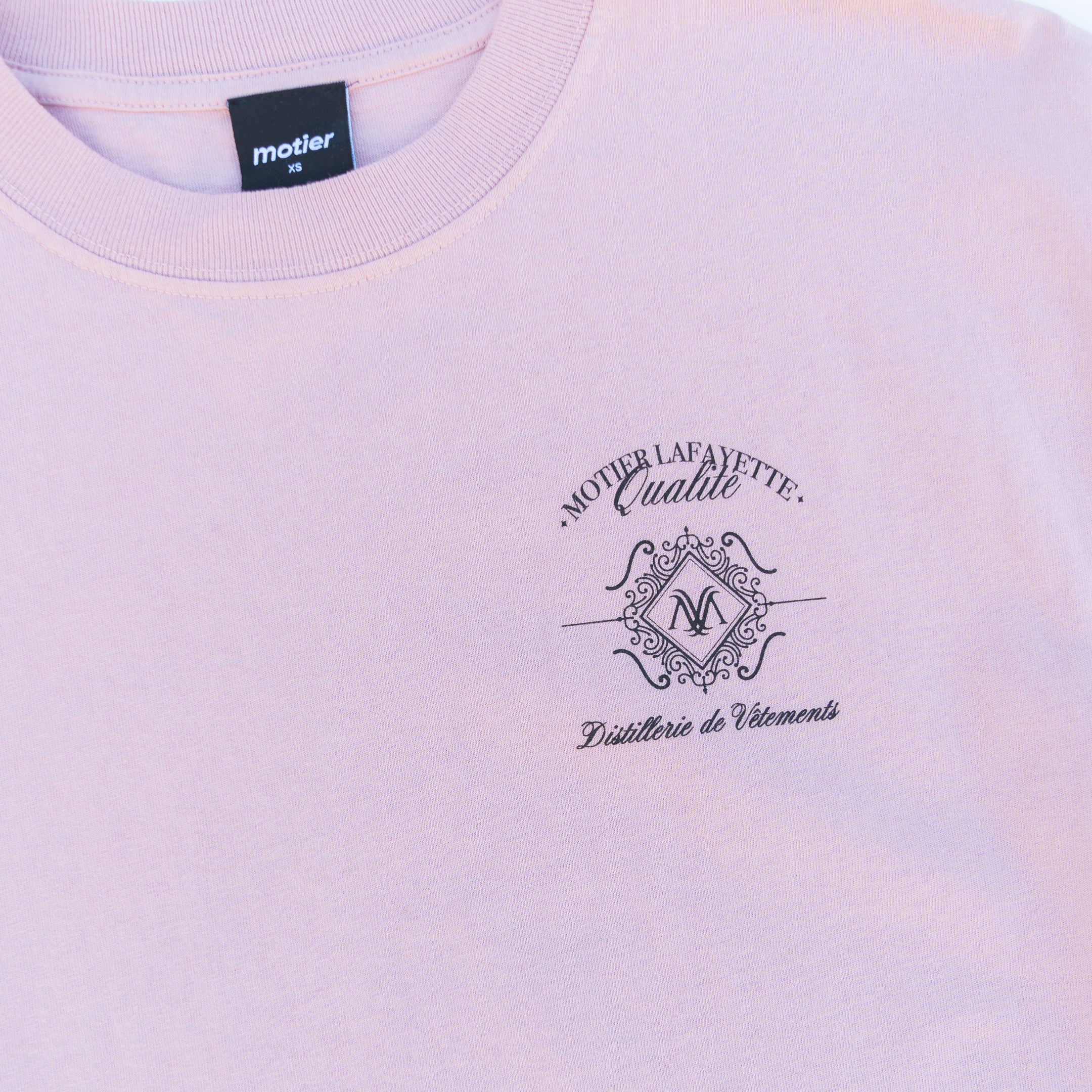 The Distillerie Luxe S/S Tee (Pale Mauve) - Motier Lafayette 