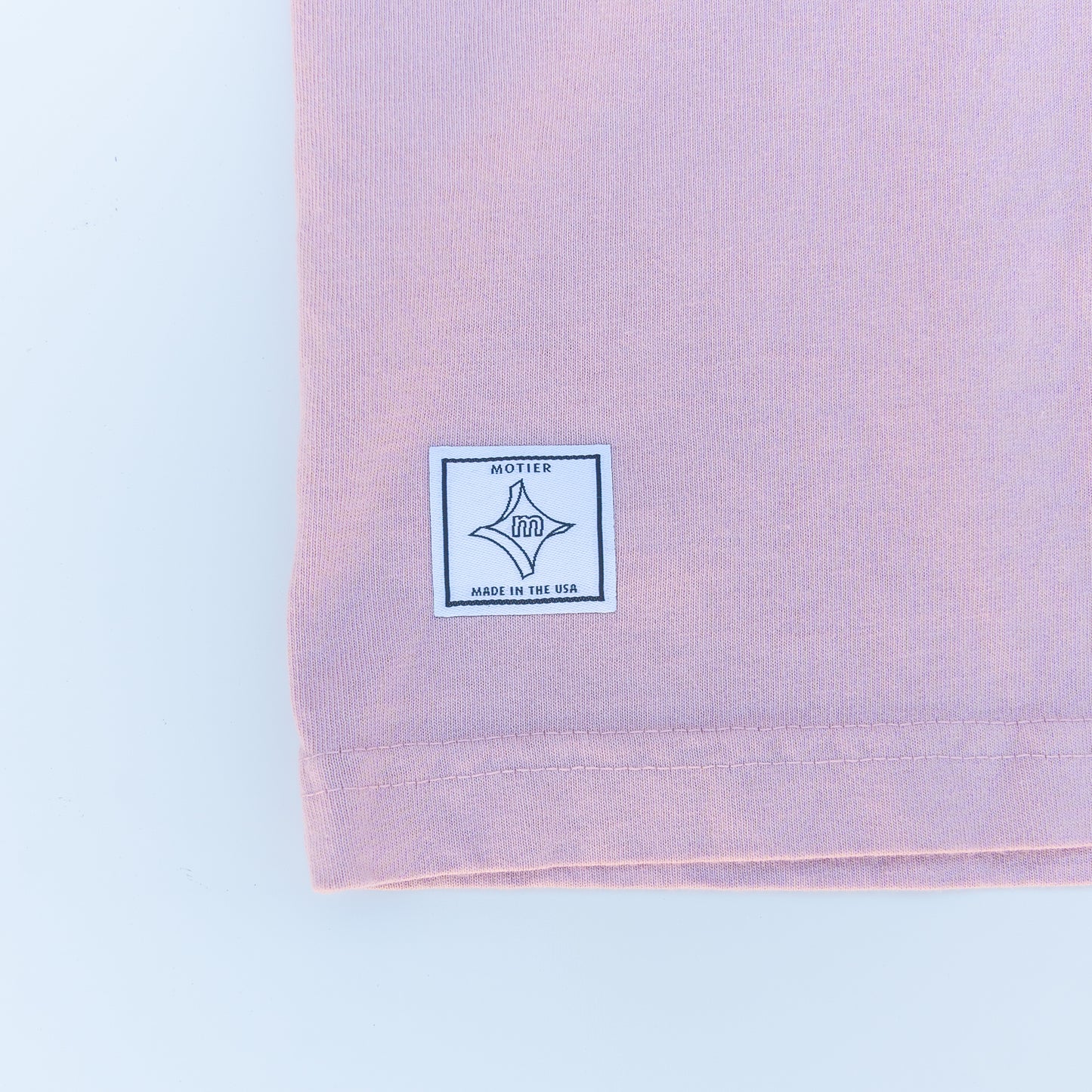 The Distillerie Luxe S/S Tee (Pale Mauve) - Motier Lafayette 