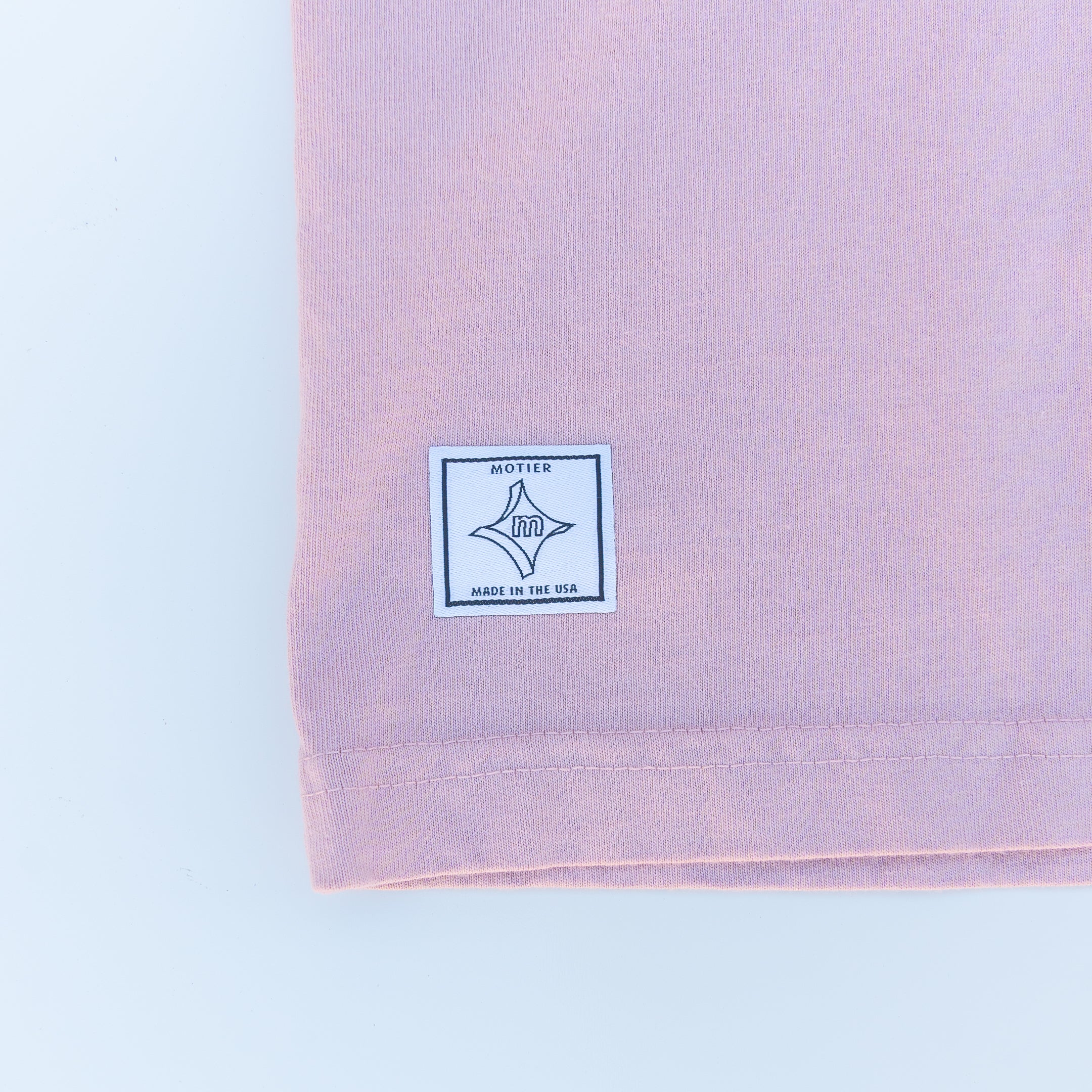 The Distillerie Luxe S/S Tee (Pale Mauve) - Motier Lafayette 