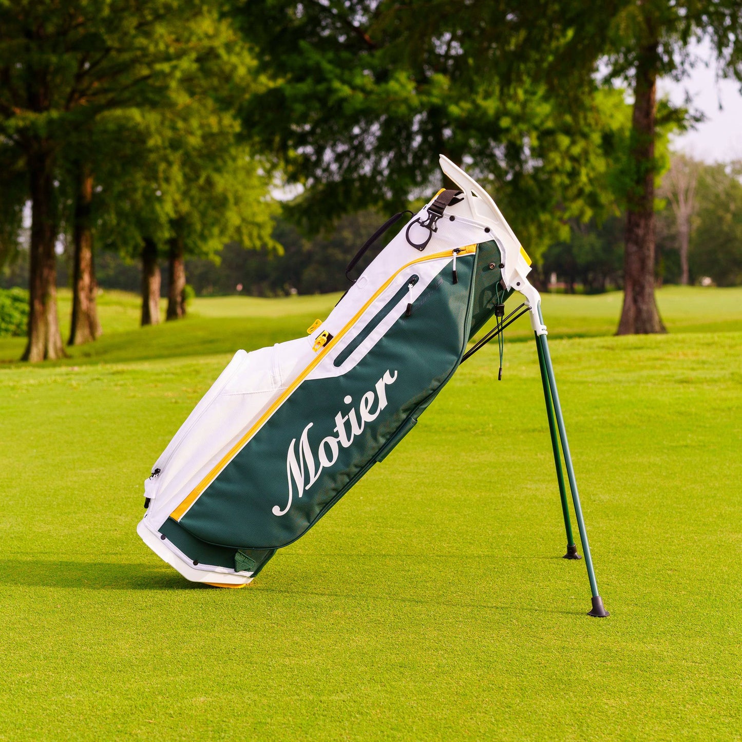 The Motier Fairway C Callaway Tour Golf Bag (White/Green/Gold) - Motier Lafayette 