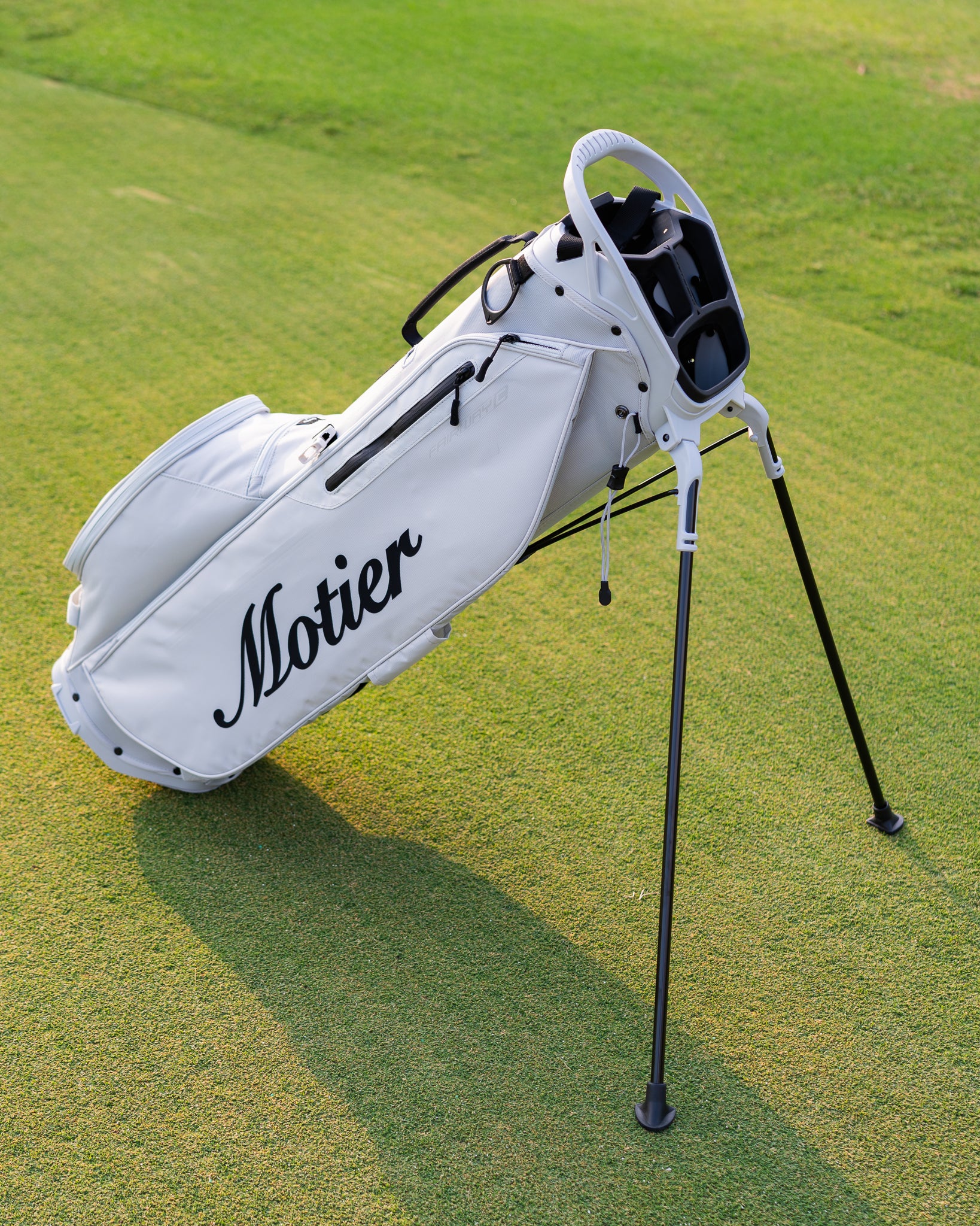 The Motier Fairway C Callaway Tour Golf Bag (Grey) - Motier Lafayette 