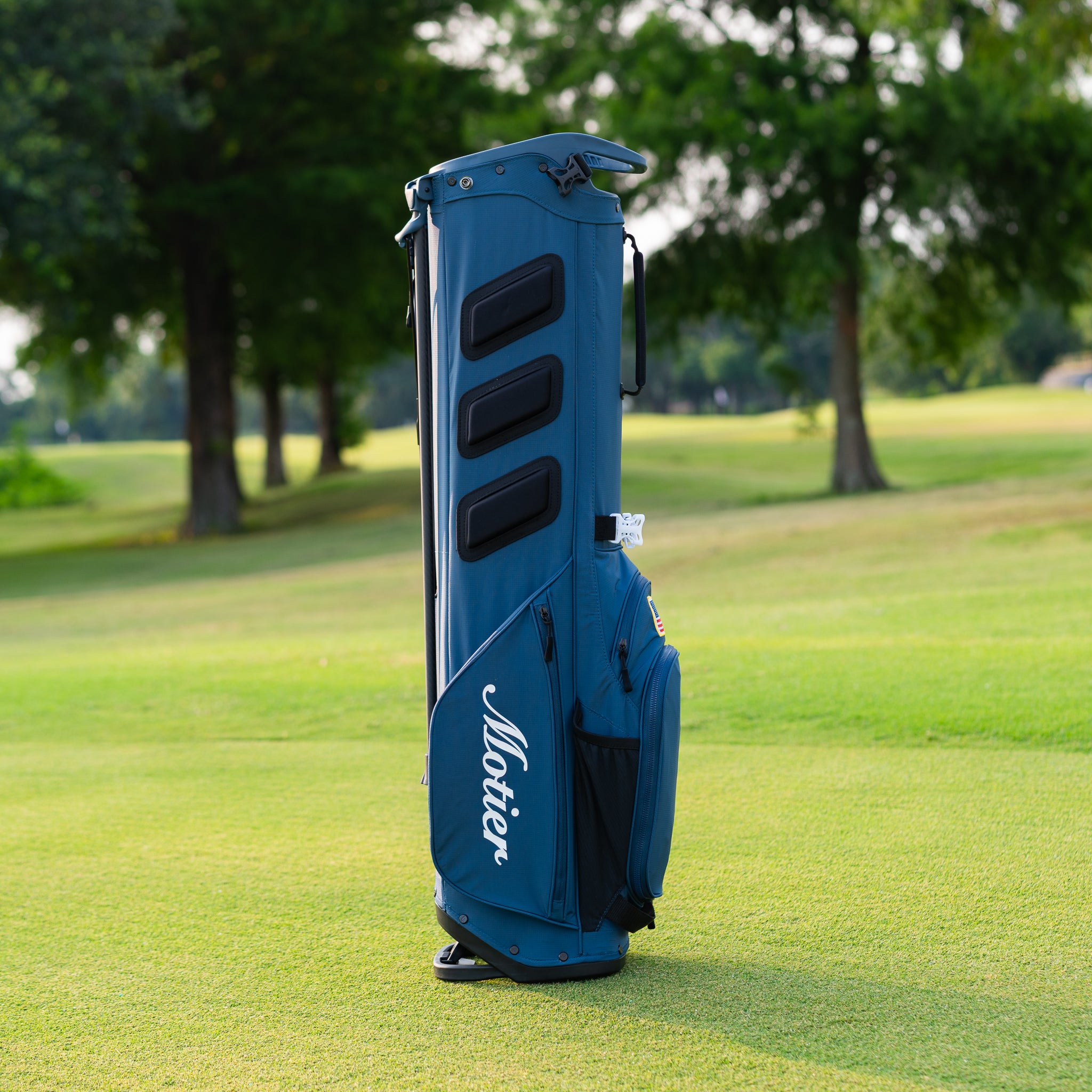 The Motier Hyperlite Zero Callaway Tour Golf Bag (Navy/White/Red) - Motier Lafayette 