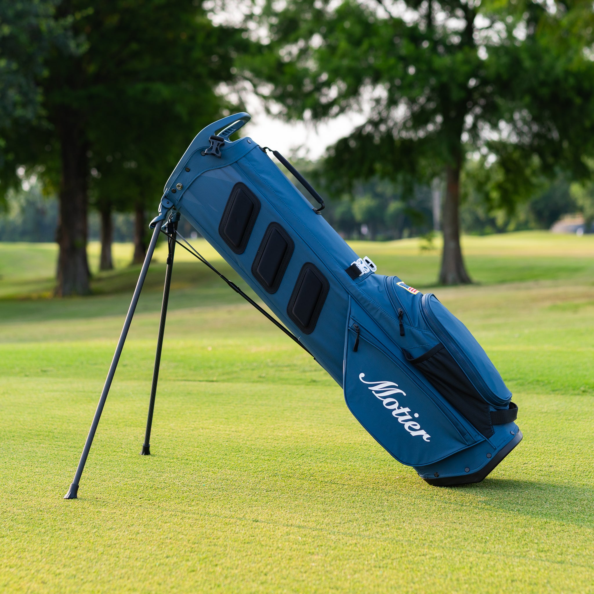 The Motier Hyperlite Zero Callaway Tour Golf Bag (Navy/White/Red) - Motier Lafayette 