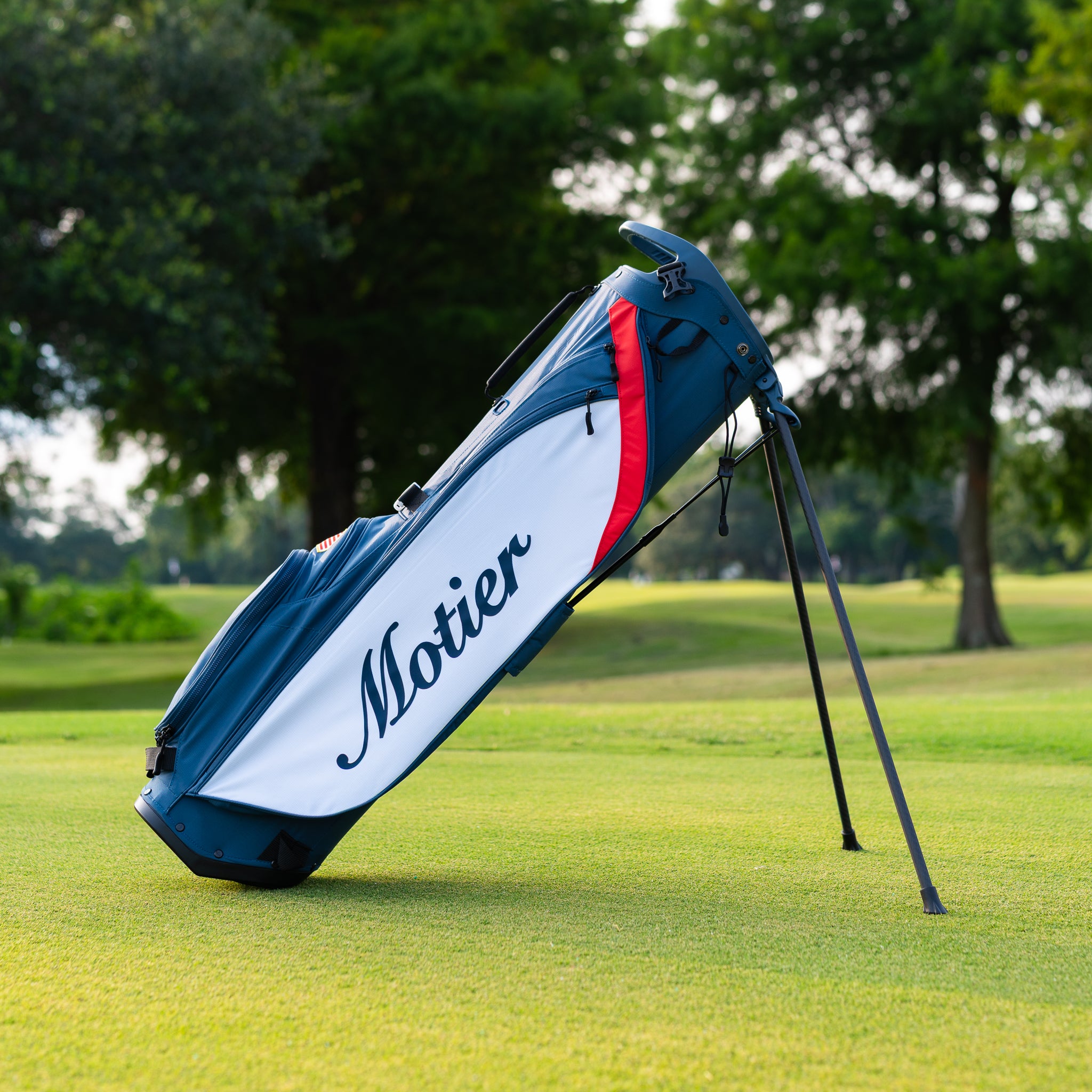 The Motier Hyperlite Zero Callaway Tour Golf Bag (Navy/White/Red) - Motier Lafayette 