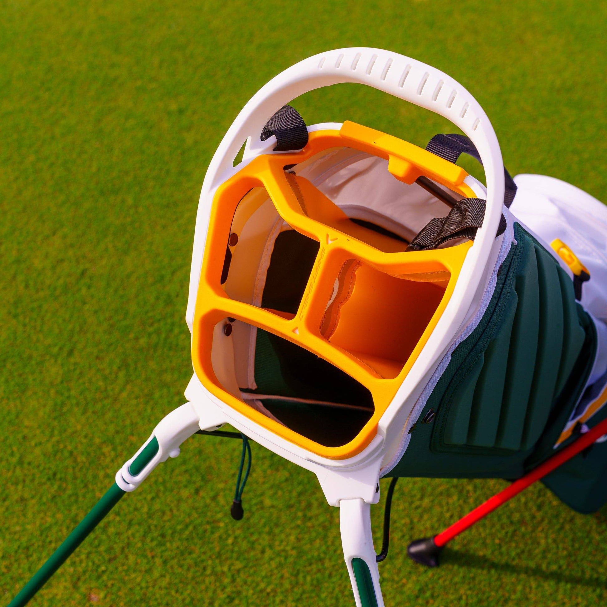 The Motier Fairway C Callaway Tour Golf Bag (White/Green/Gold) - Motier Lafayette 