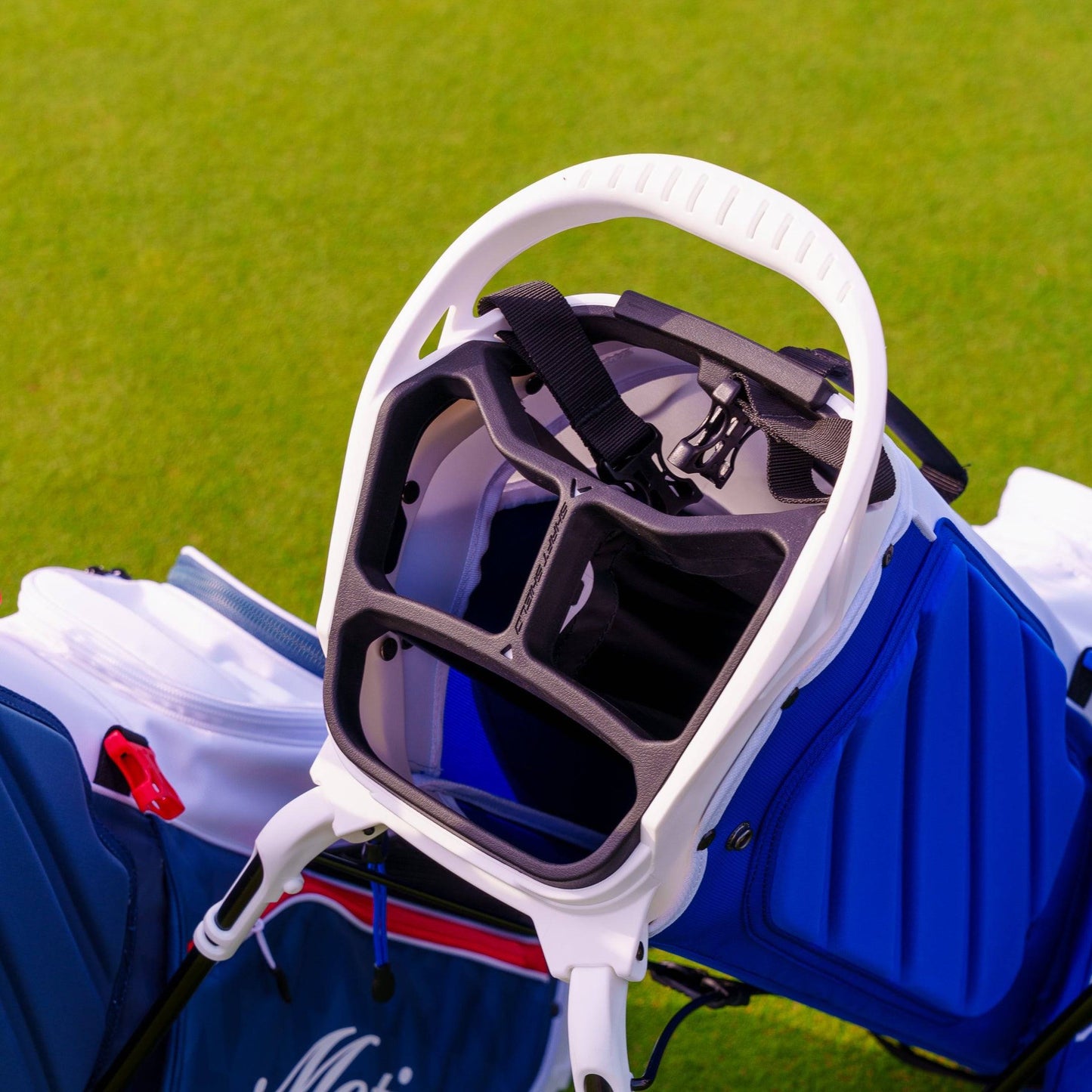 The Motier Fairway C Callaway Tour Golf Bag (White/Cobalt Blue) - Motier Lafayette 