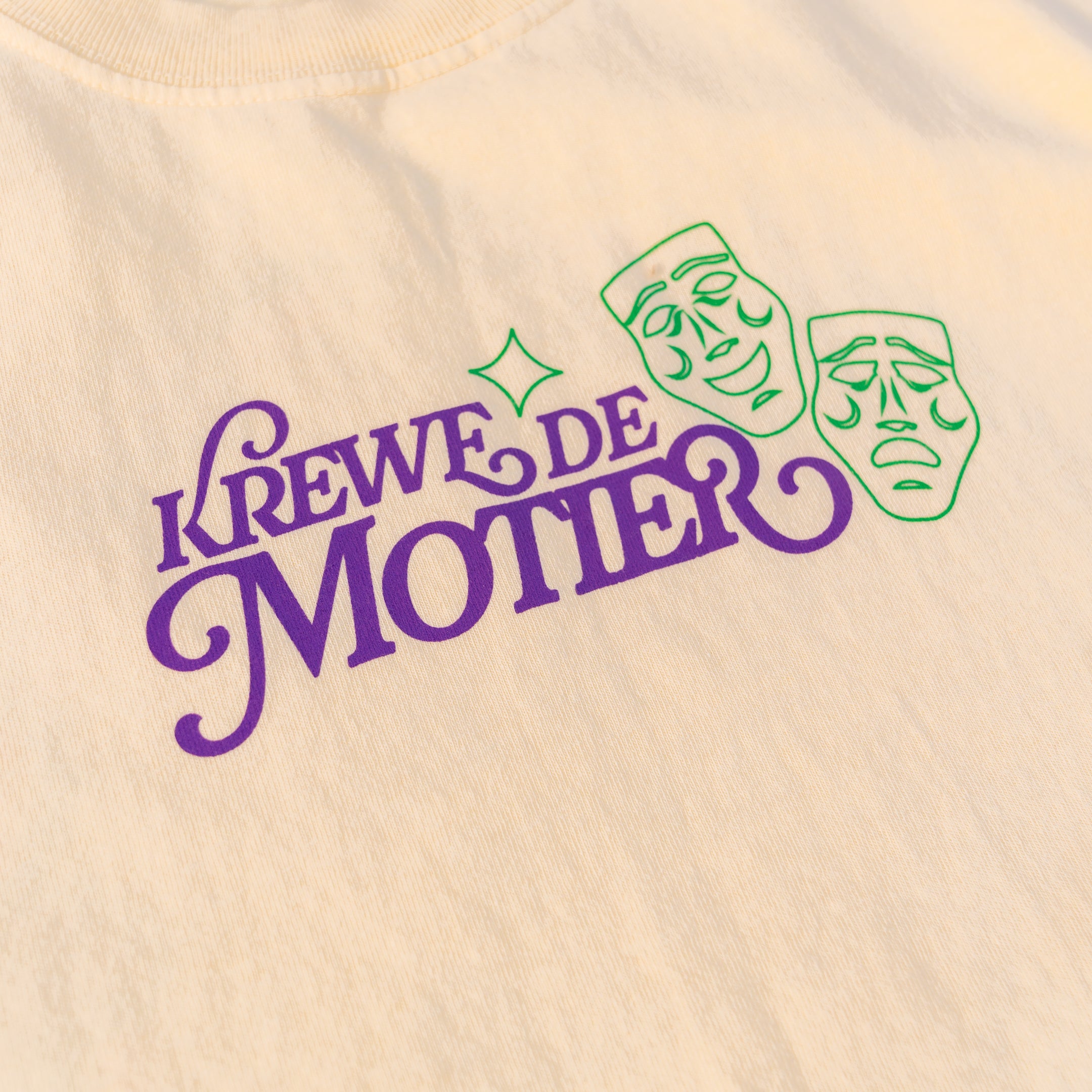 The Krewe De Motier 2025 Luxe Tee (Meadow) - Motier Lafayette 