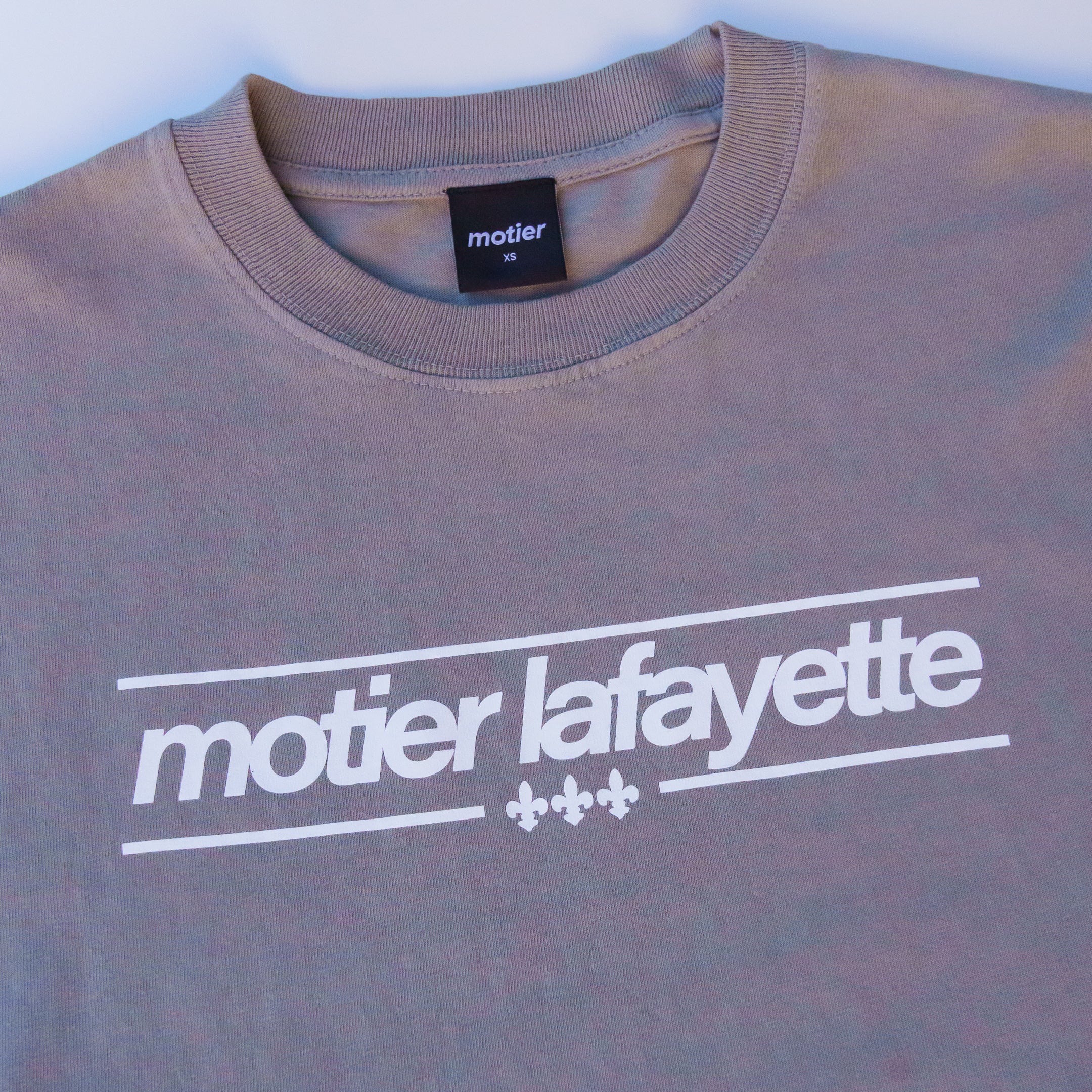 Fleur De Lis Luxe Tee (Moon Mist)