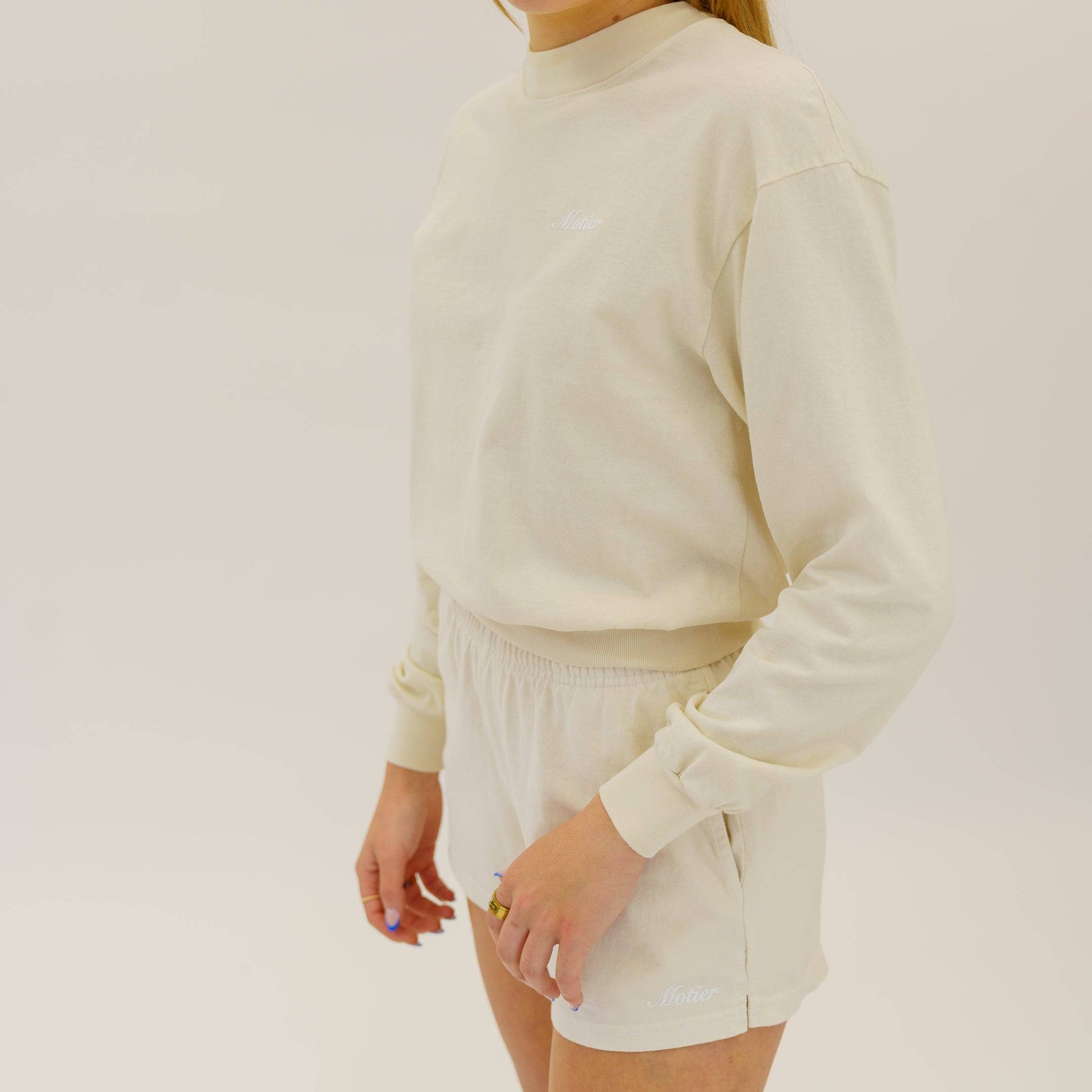 Lightweight Script Cropped Pullover (Cream) - Motier Lafayette 