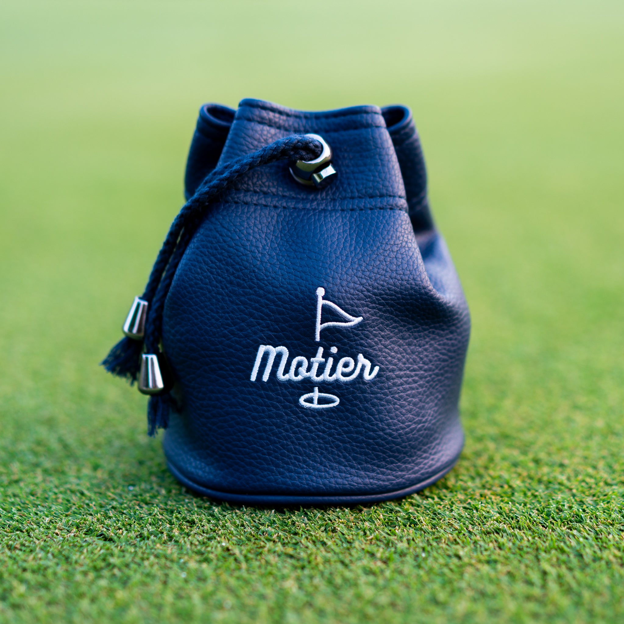 The Motier Tour Range Ball Bag (White/Navy) - Motier Lafayette 