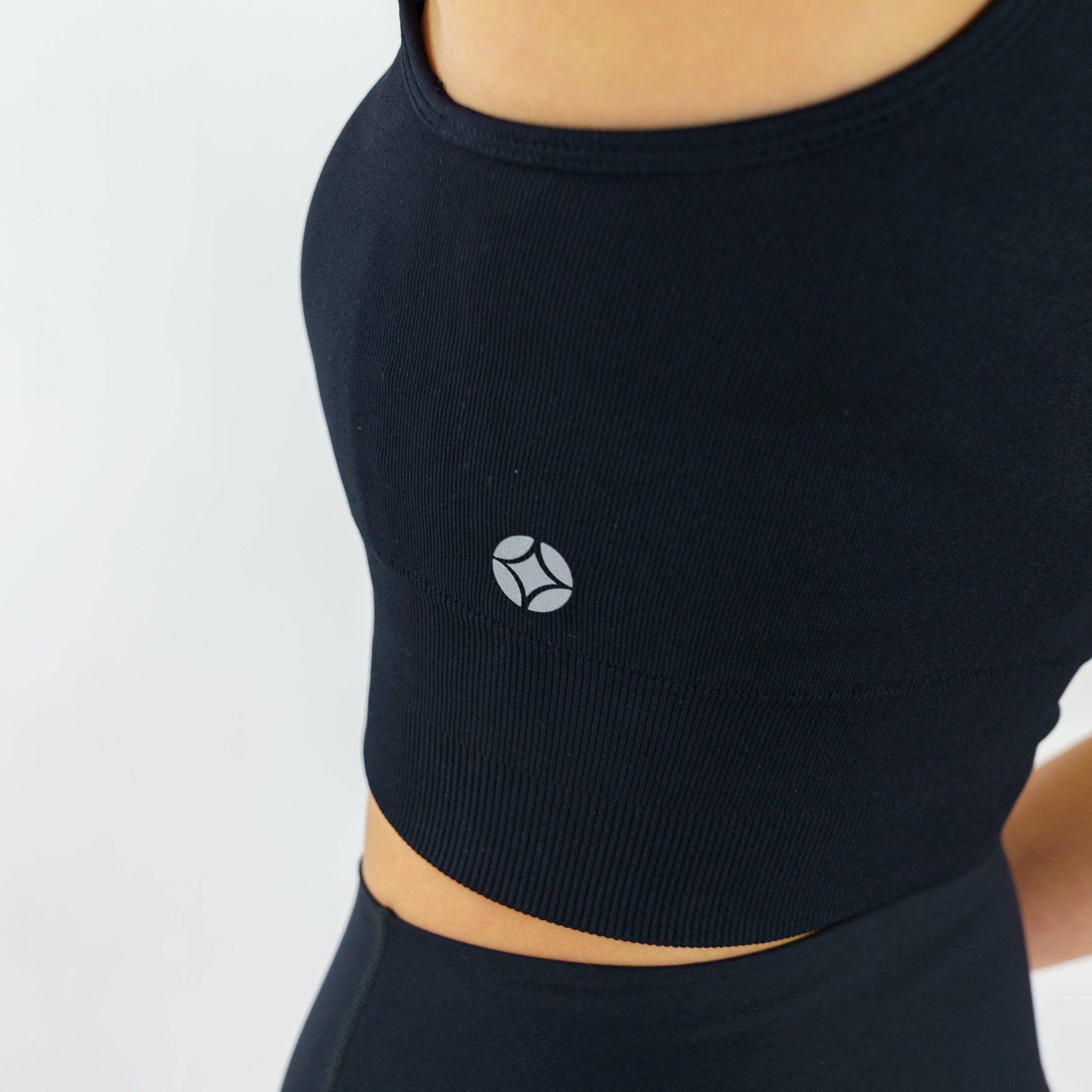 Elevate Banded Sports Bra (Black) - Motier Lafayette 