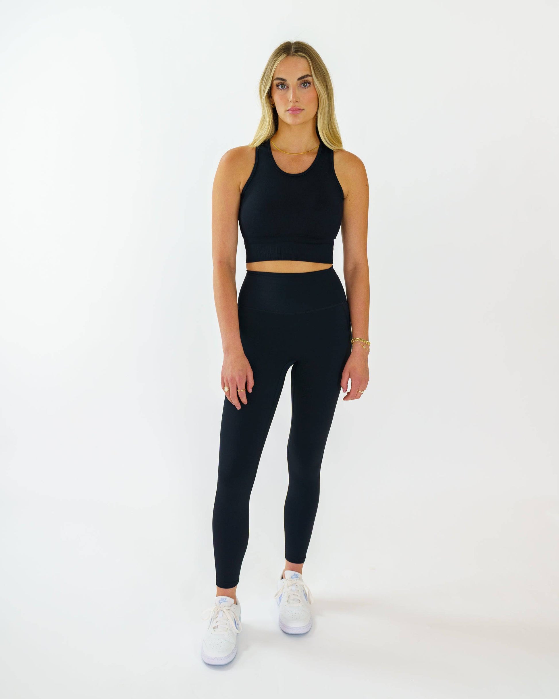 Elevate Banded Sports Bra (Black) - Motier Lafayette 