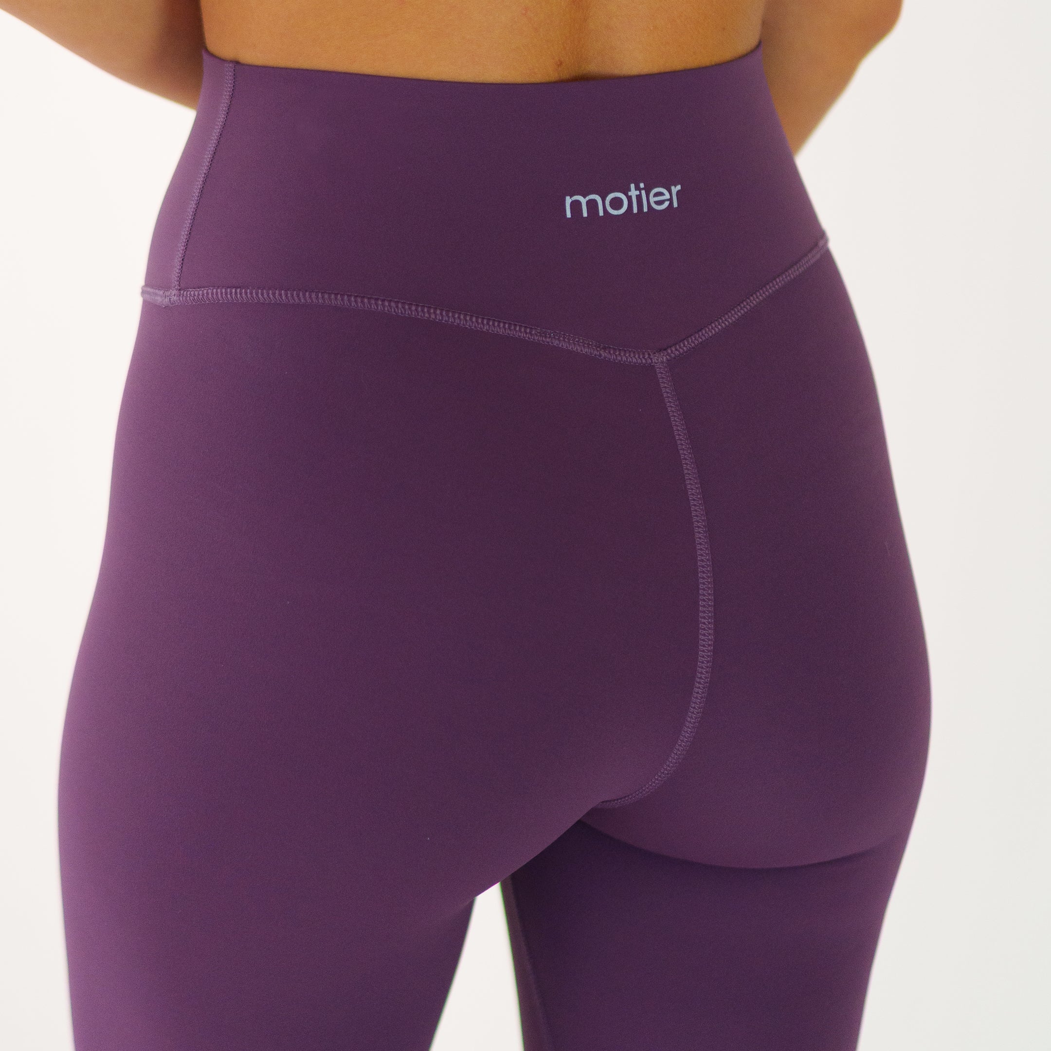 Lycra Seamless Highwaist Leggings (Plum) - Motier Lafayette 
