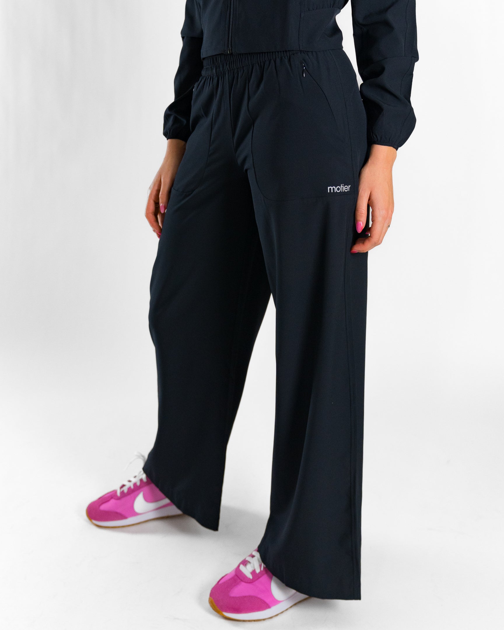 Women's Momentum Active Pants (Black) - Motier Lafayette 