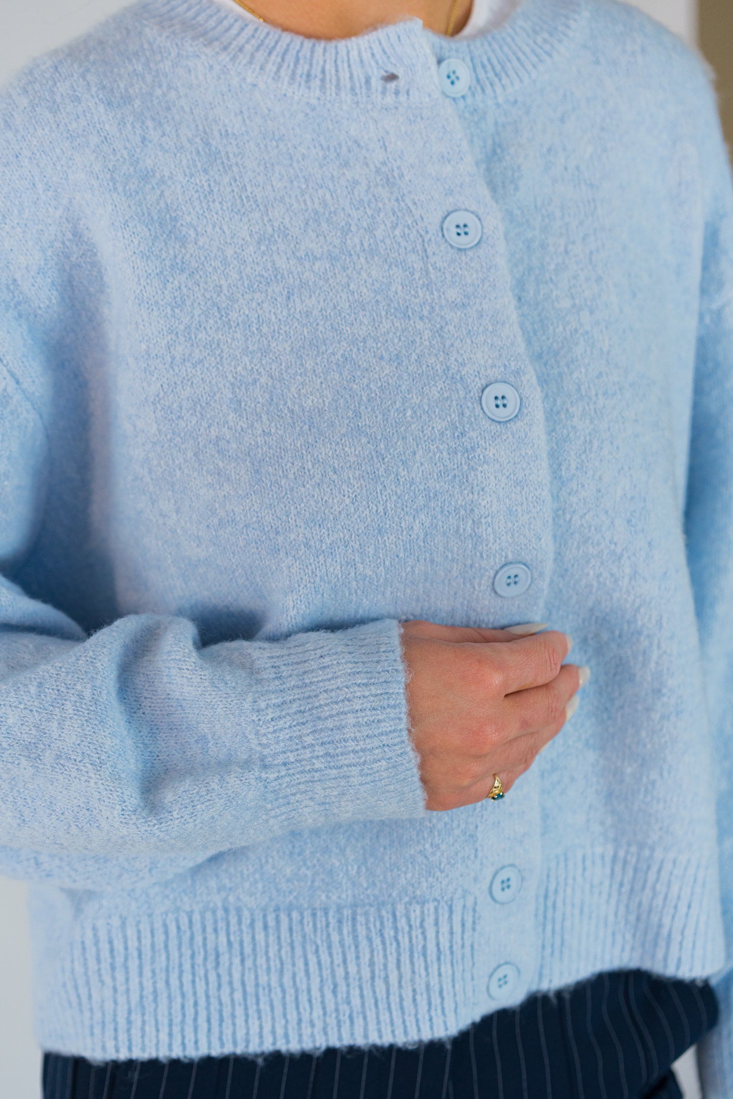 Motier Ribbed Knit Cardigan (Skyway)