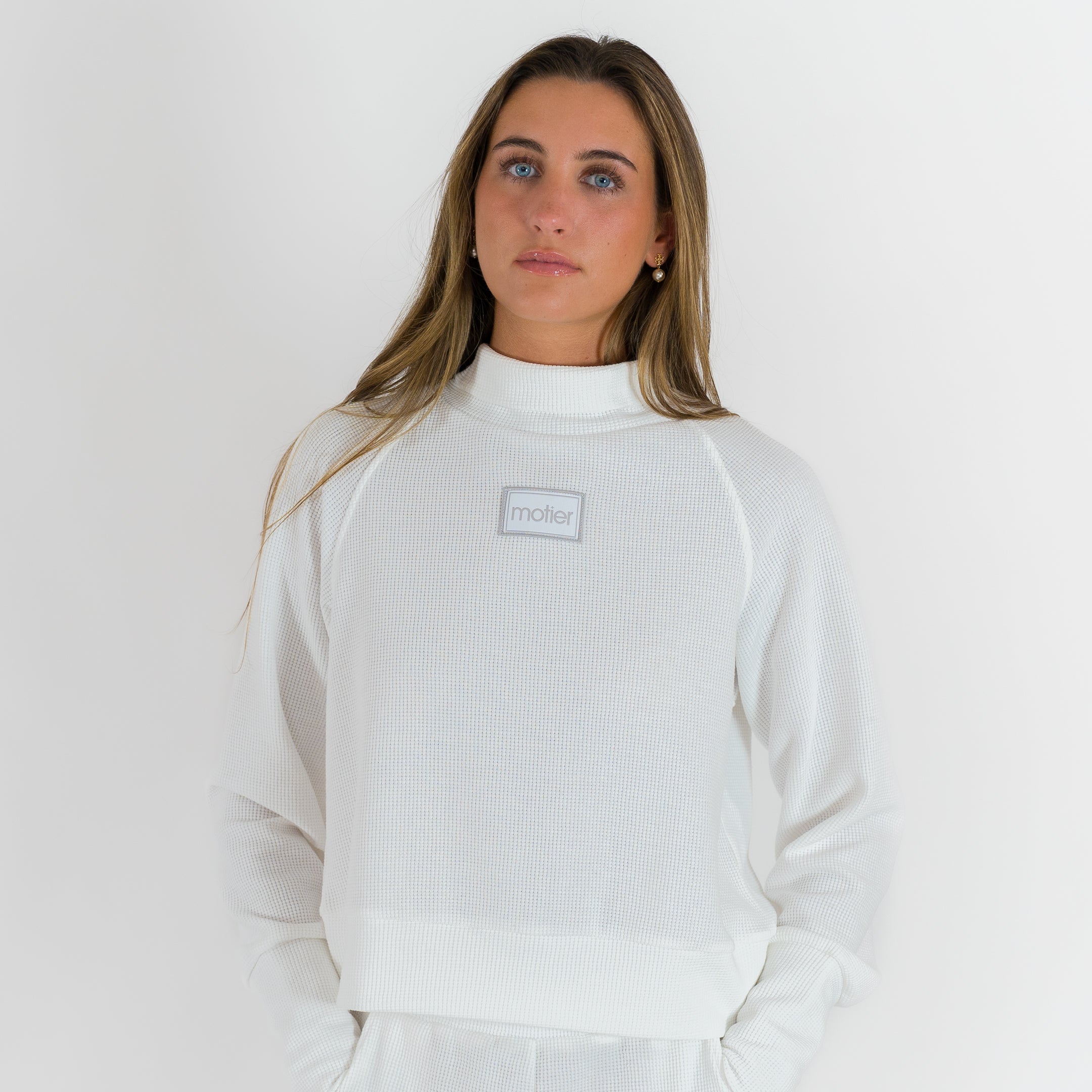 Women's Micro Waffle Mock Set (White) - Motier Lafayette 