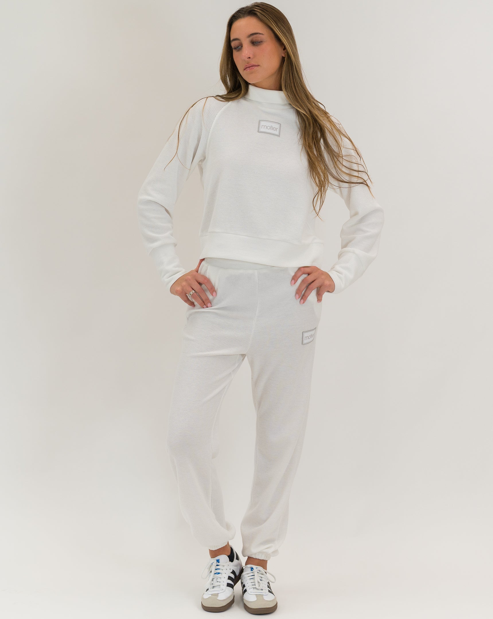 Women's Micro Waffle Mock Set (White) - Motier Lafayette 