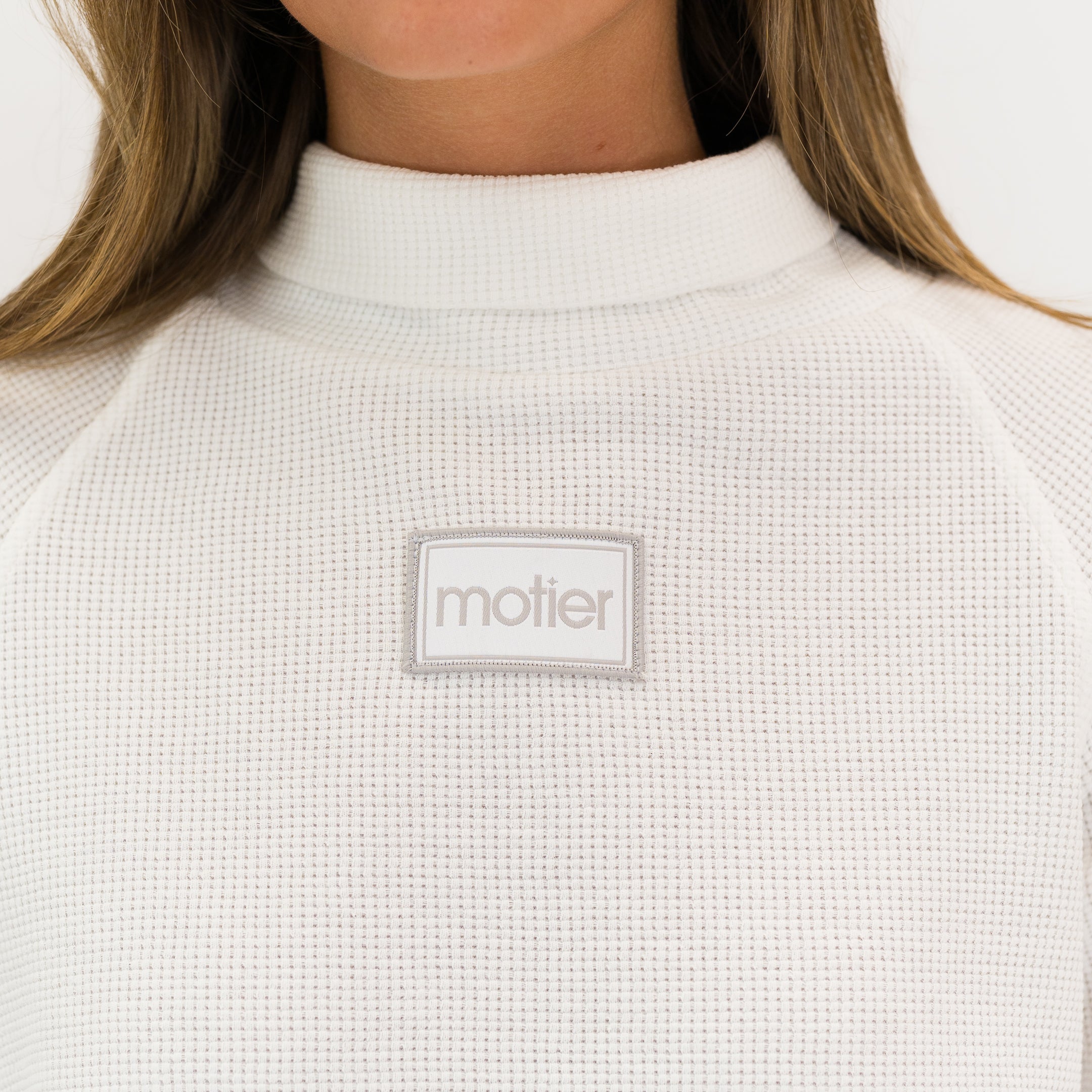 Women's Micro Waffle Mock Set (White) - Motier Lafayette 