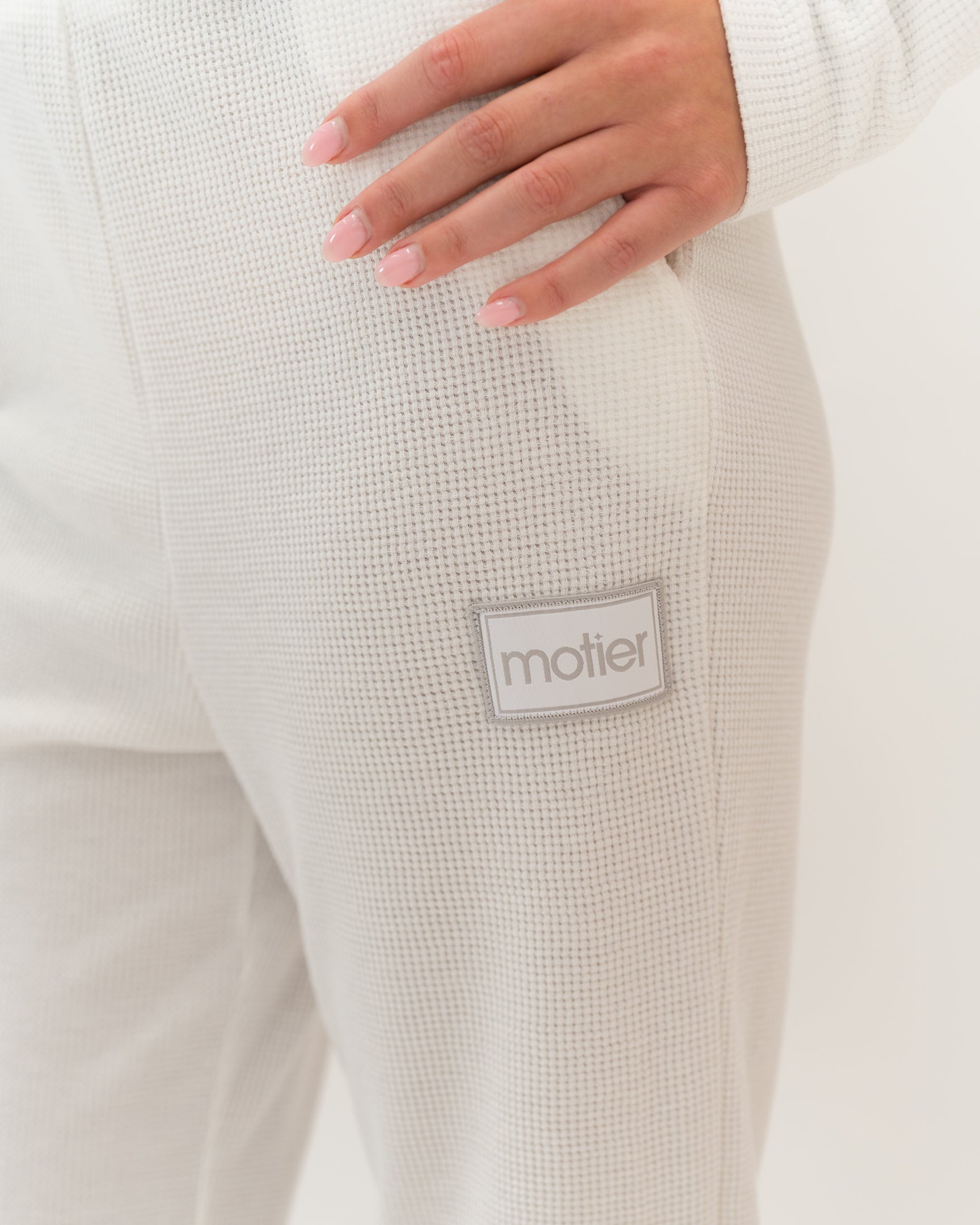 Women's Micro Waffle Mock Set (White) - Motier Lafayette 