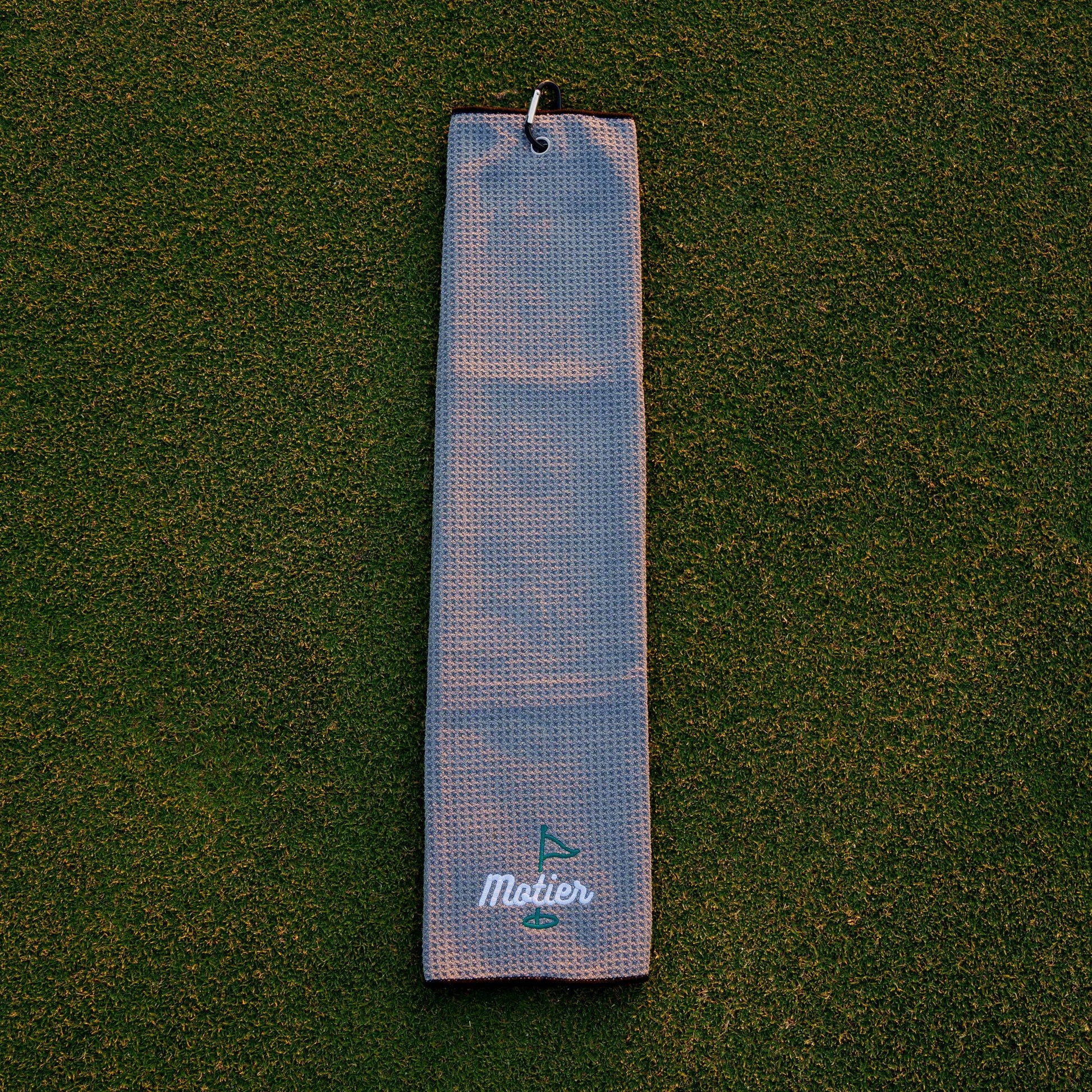 The Pin MicroFiber Golf Towel (Grey) - Motier Lafayette 