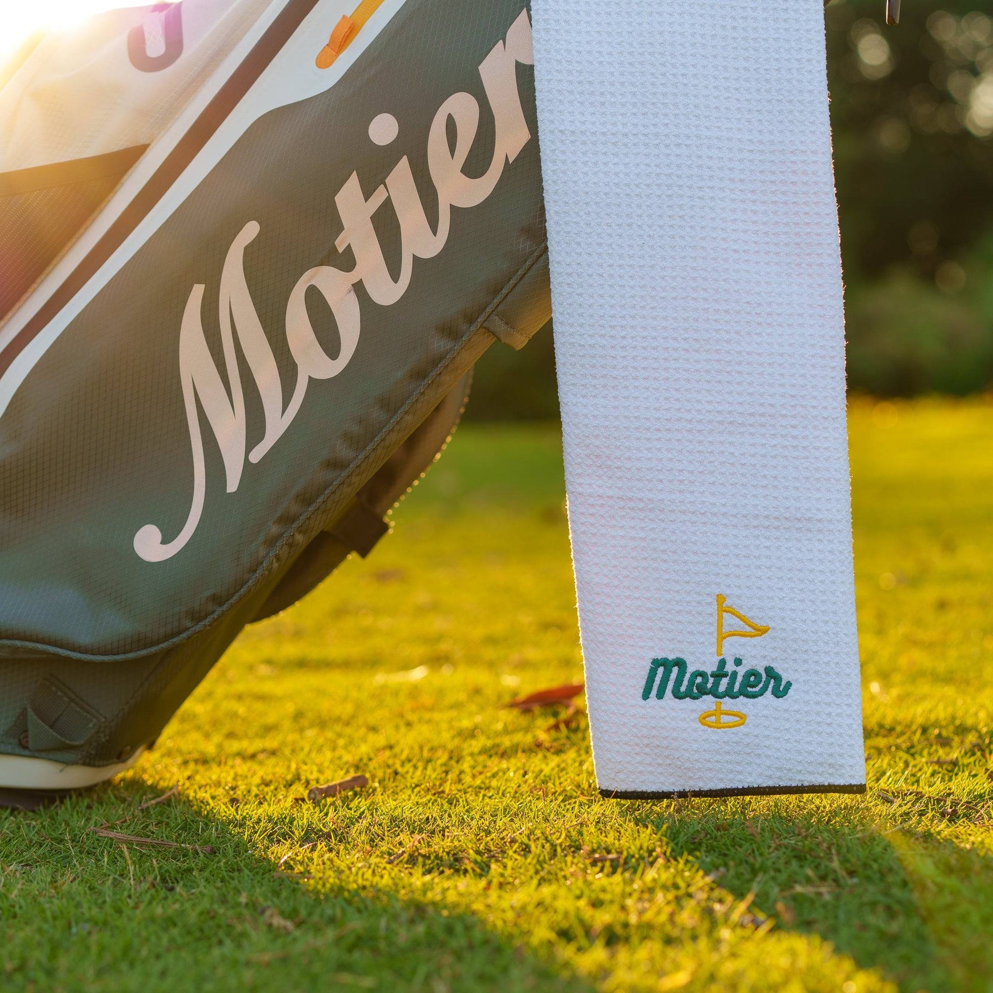 The Pin MicroFiber Golf Towel (White) - Motier Lafayette 